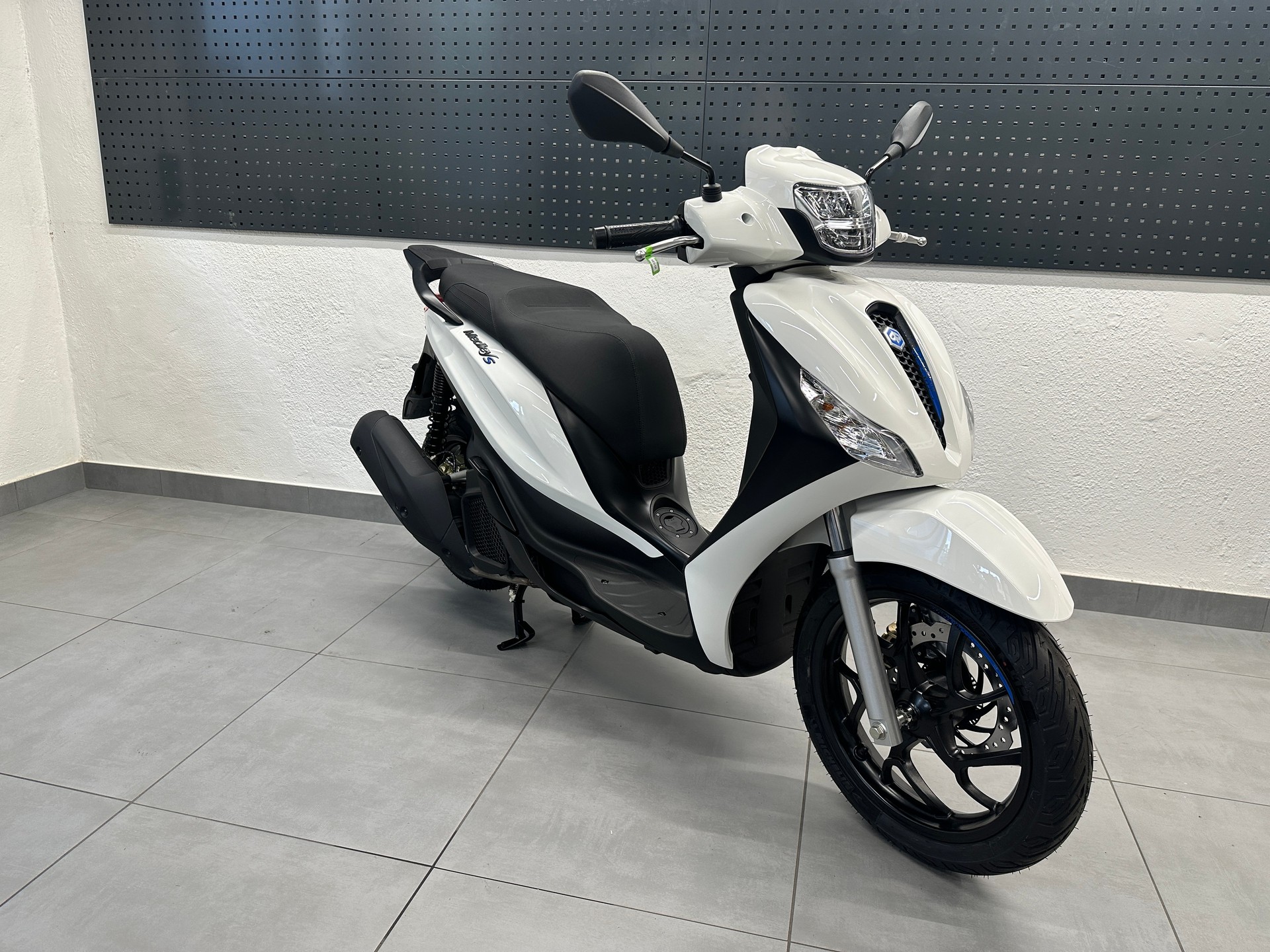 PIAGGIO Medley 125 Sport | Neu | 125cc | City Roller-showroom-element-2