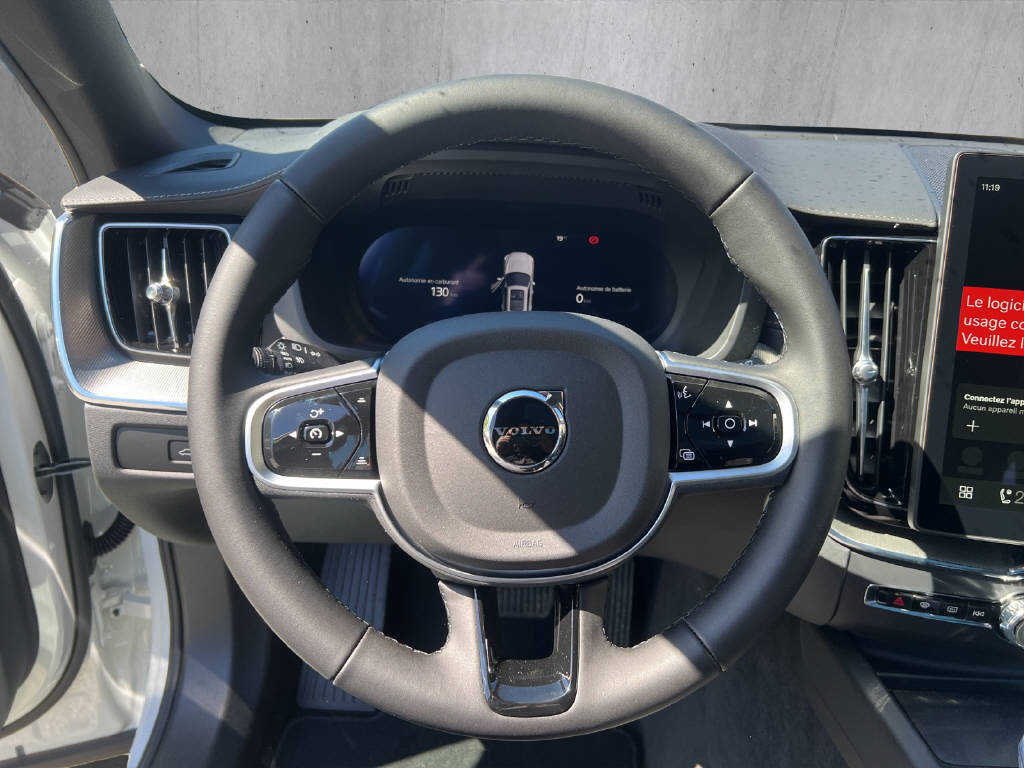VOLVO XC60 2.0 T6 TE Black Edition eAWD-image-9