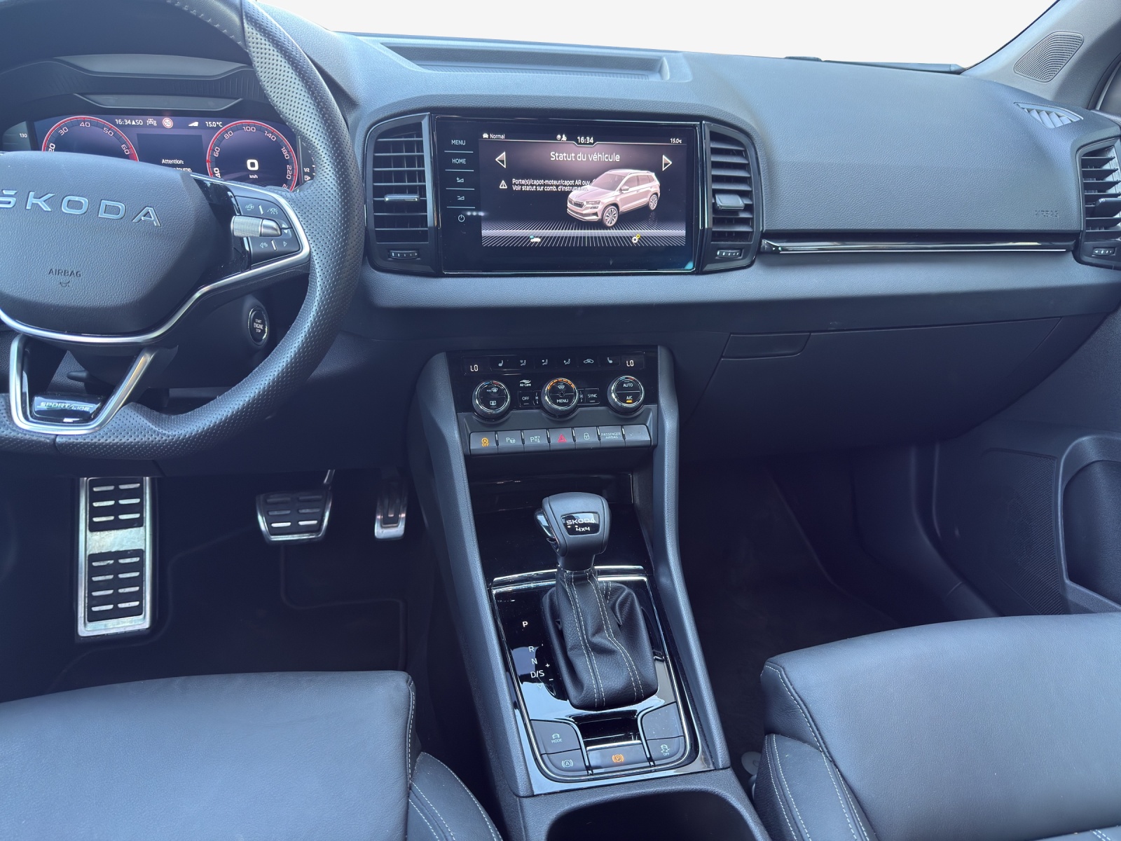 SKODA Karoq 2.0 TSI SportLine 4x4 DSG-image-10