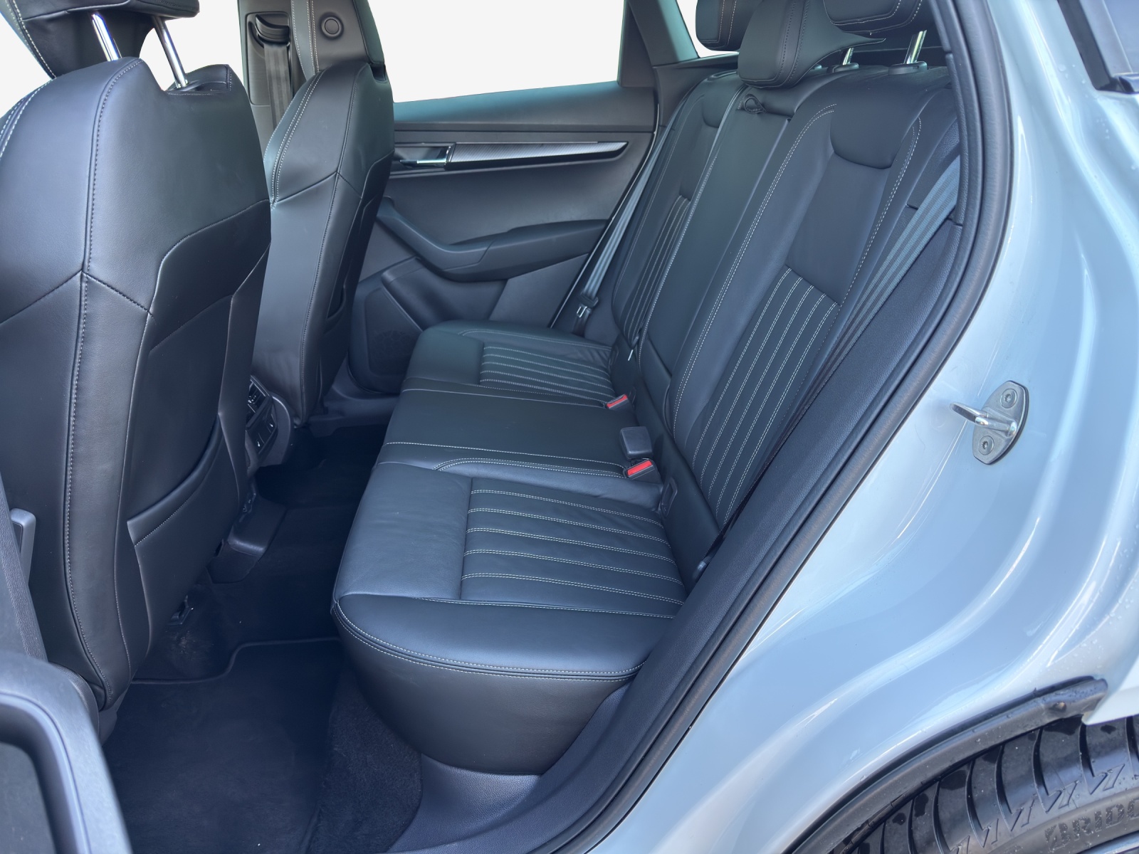 SKODA Karoq 2.0 TSI SportLine 4x4 DSG-image-11