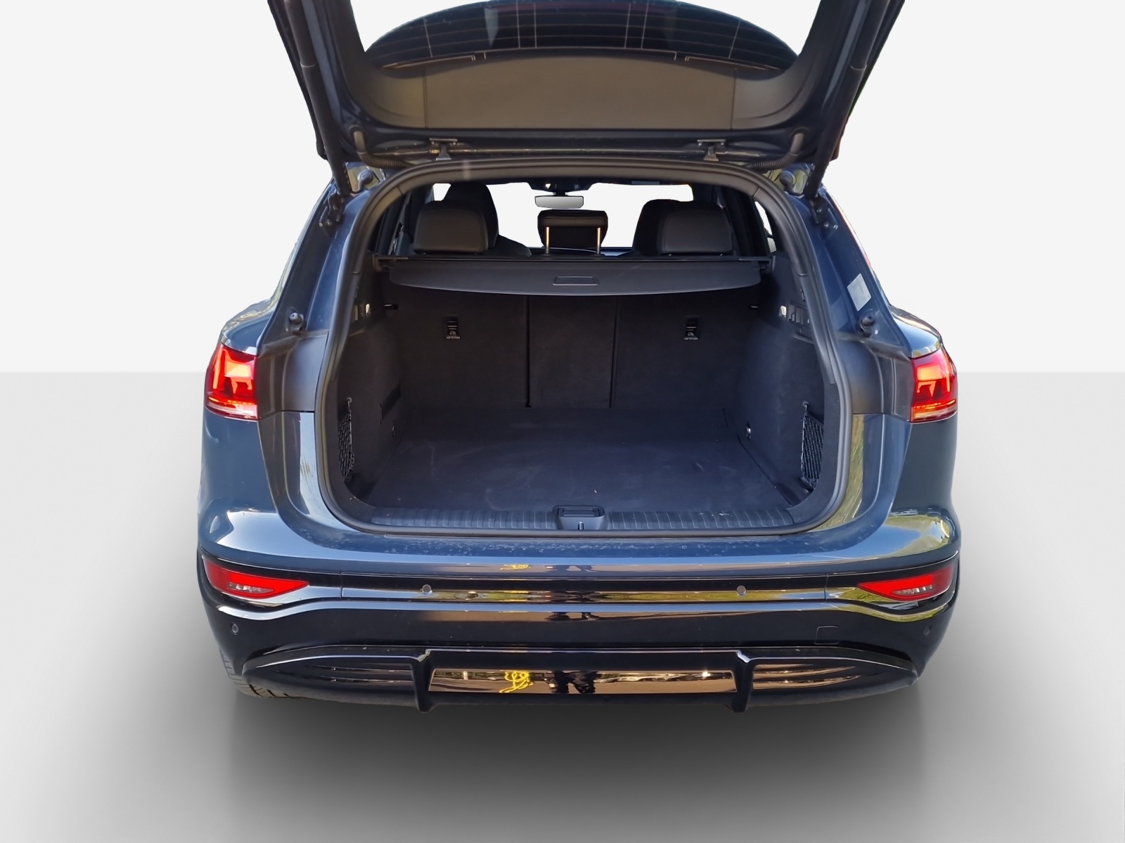 AUDI Q6 e-tron quattro-image-12