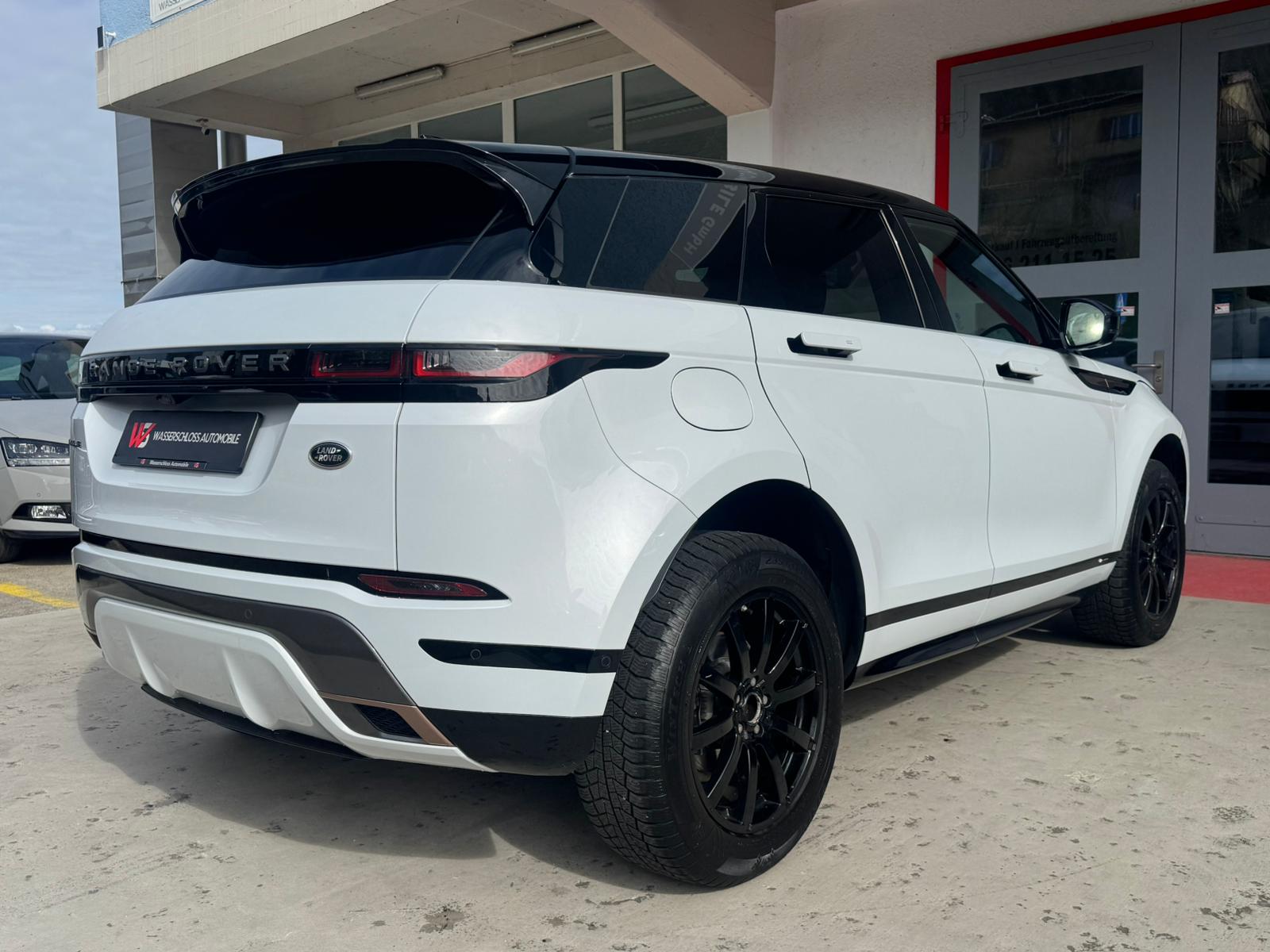 LAND ROVER Range Rover Evoque R-Dyn First Edi P 250 HSE AT9-showroom-element-3