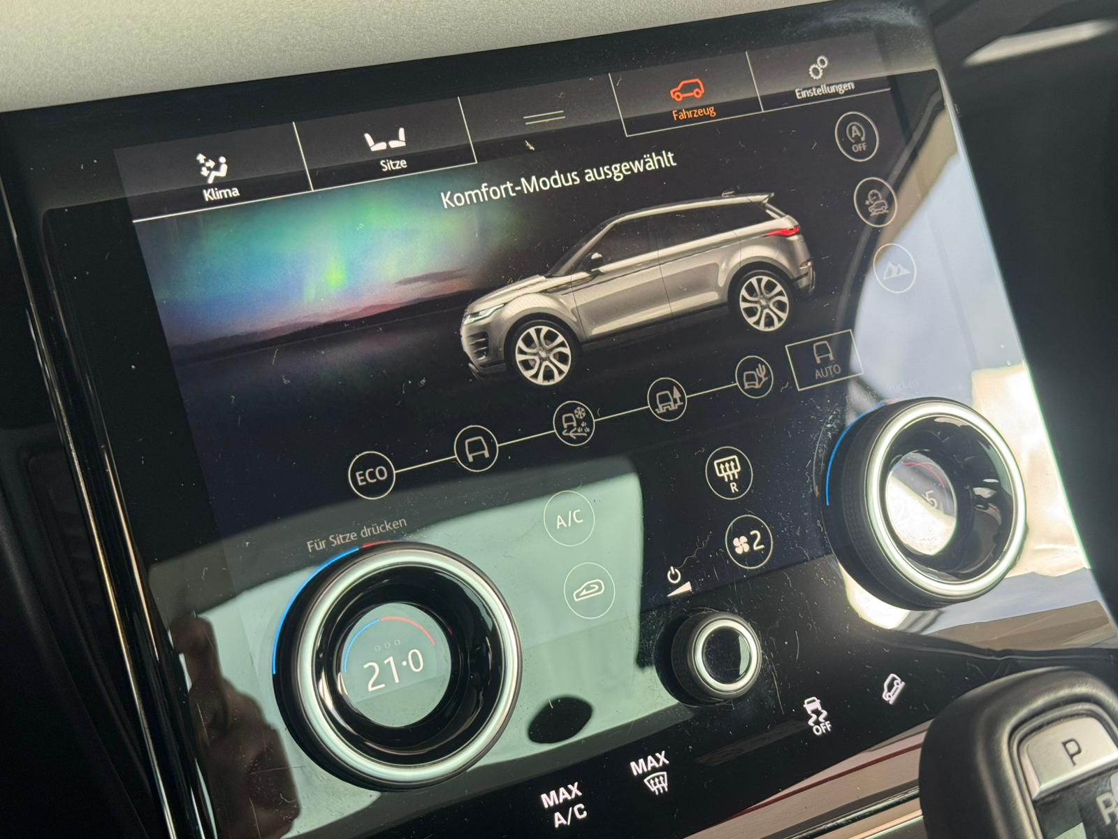 LAND ROVER Range Rover Evoque R-Dyn First Edi P 250 HSE AT9-image-20