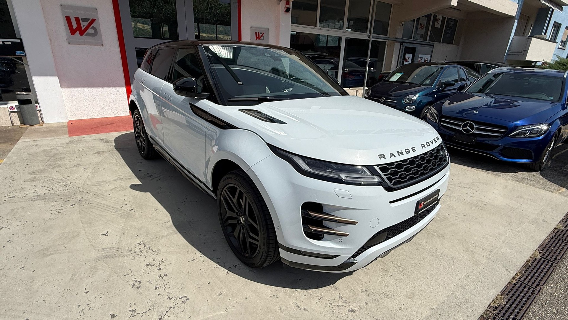 LAND ROVER Range Rover Evoque R-Dyn First Edi P 250 HSE AT9-image-1