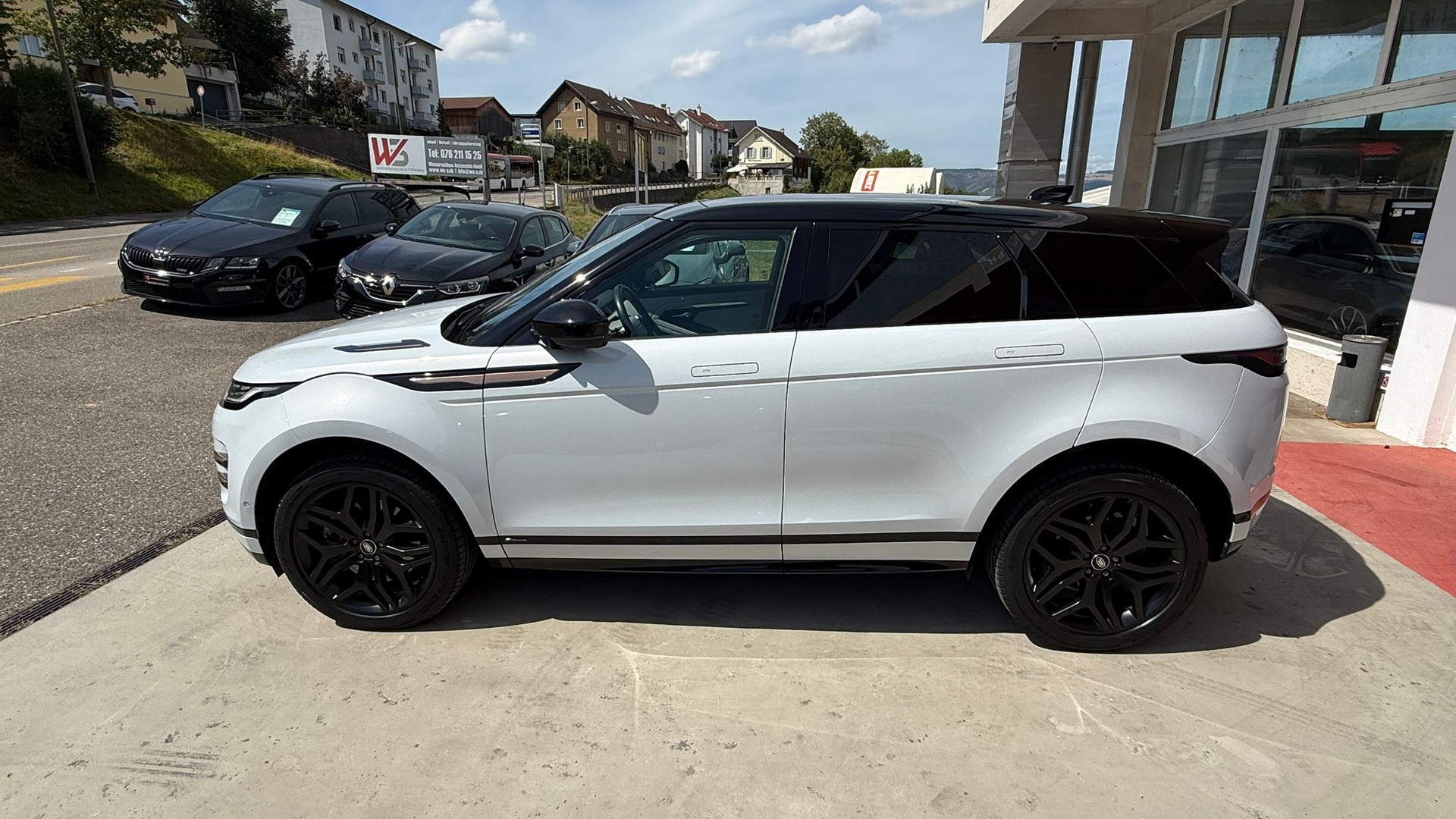 LAND ROVER Range Rover Evoque R-Dyn First Edi P 250 HSE AT9-image-5