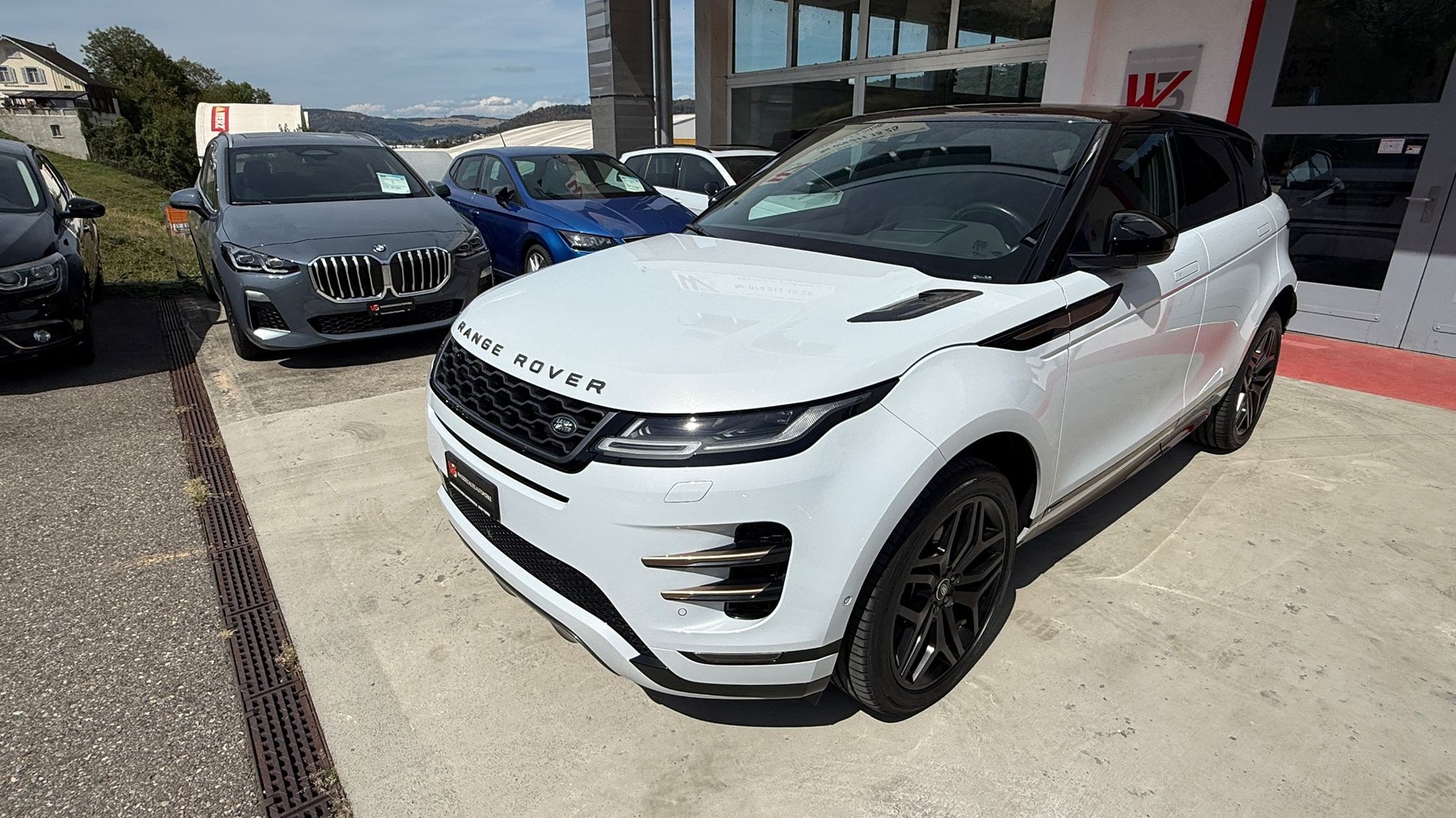 LAND ROVER Range Rover Evoque R-Dyn First Edi P 250 HSE AT9-image-3
