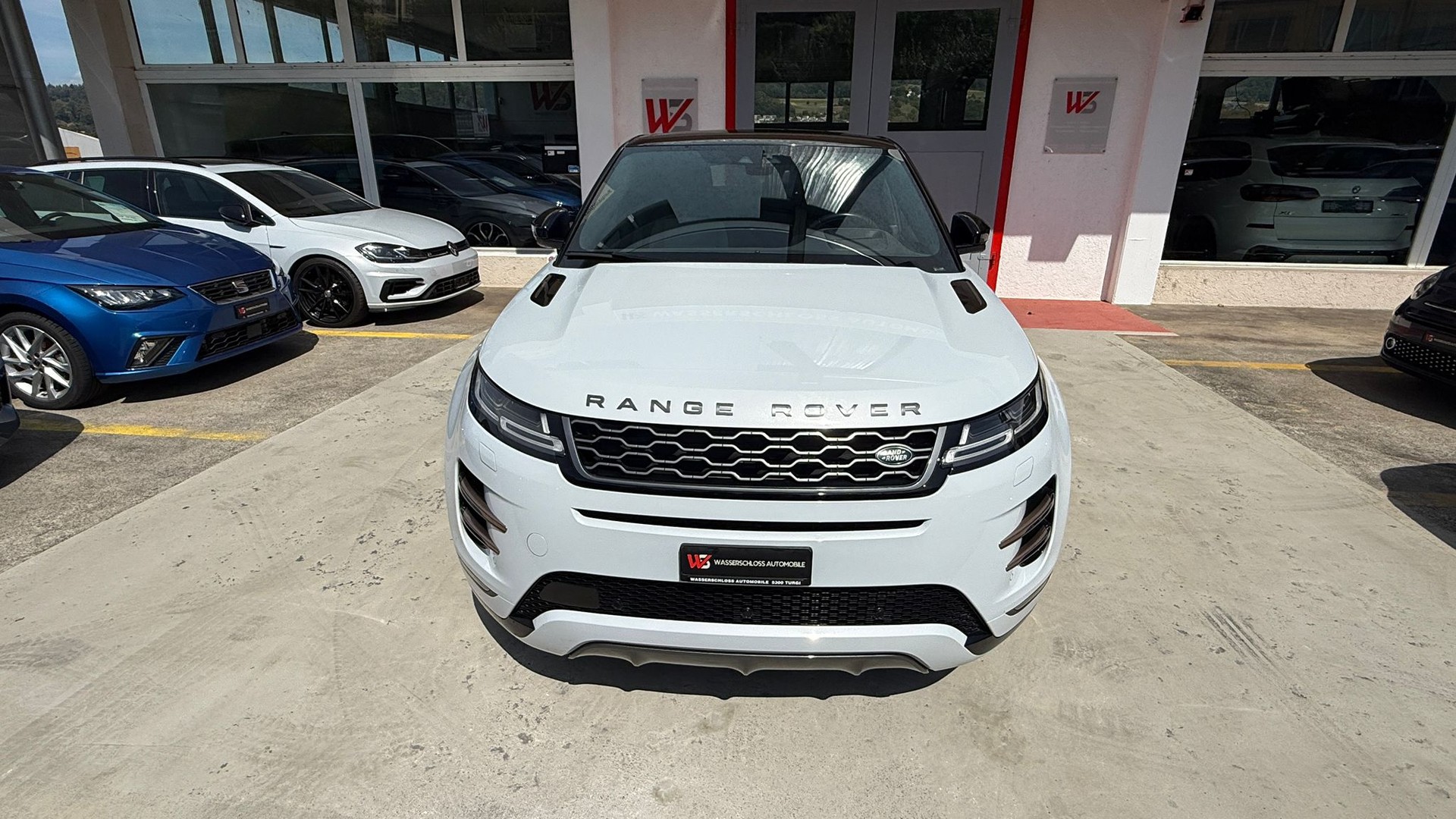 LAND ROVER Range Rover Evoque R-Dyn First Edi P 250 HSE AT9-image-2