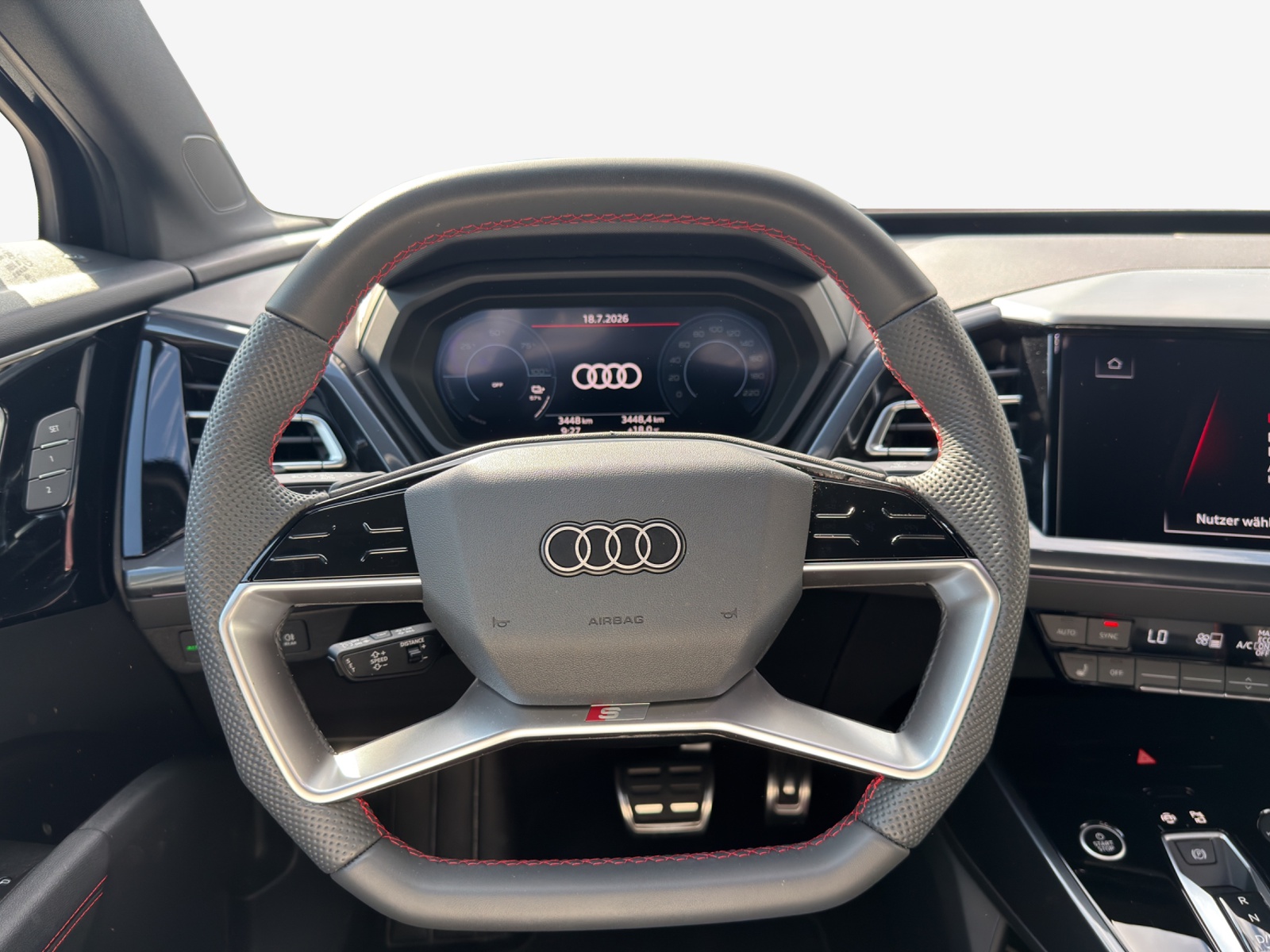 AUDI Q4 Sportback e-tron 45 Edition Swiss Ski quattro-image-12