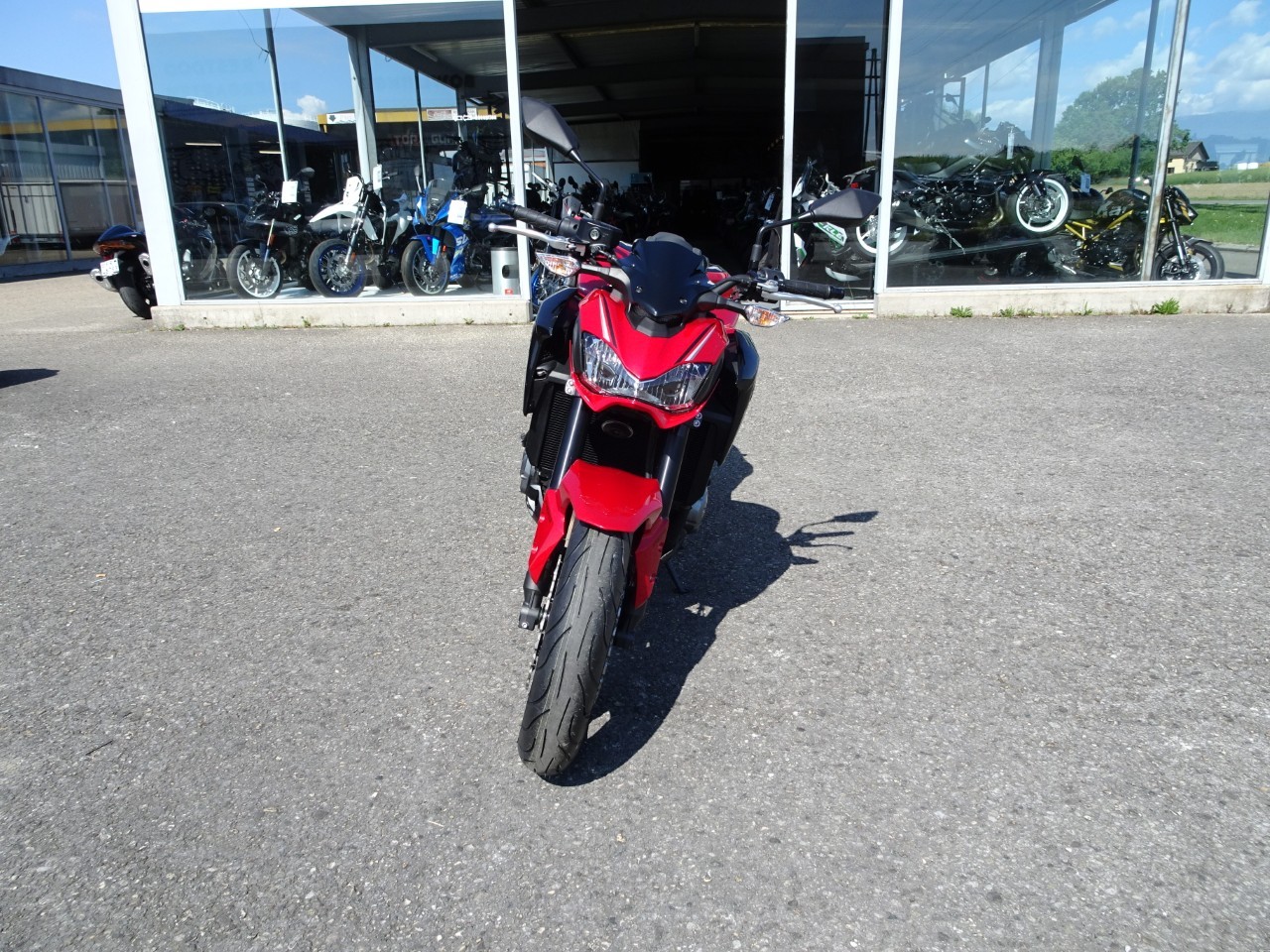 KAWASAKI Z 900-showroom-element-2