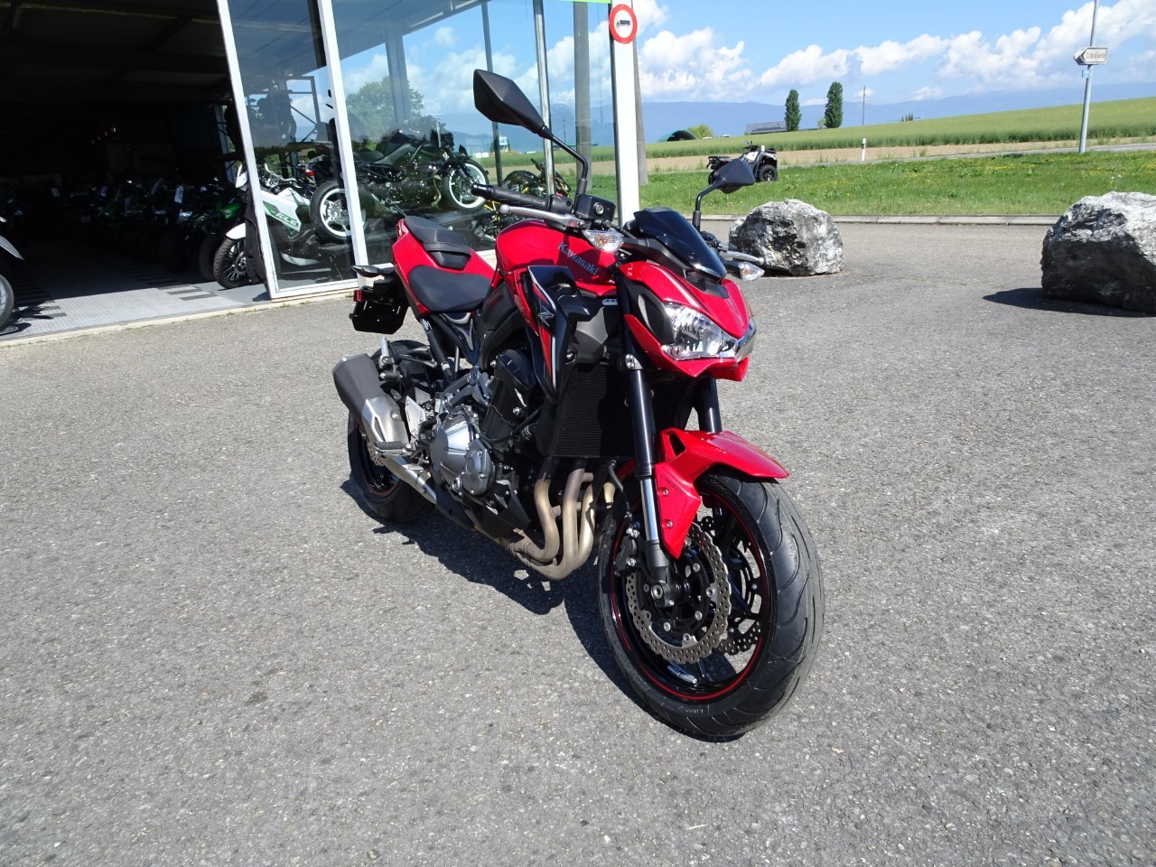 KAWASAKI Z 900-showroom-element-1