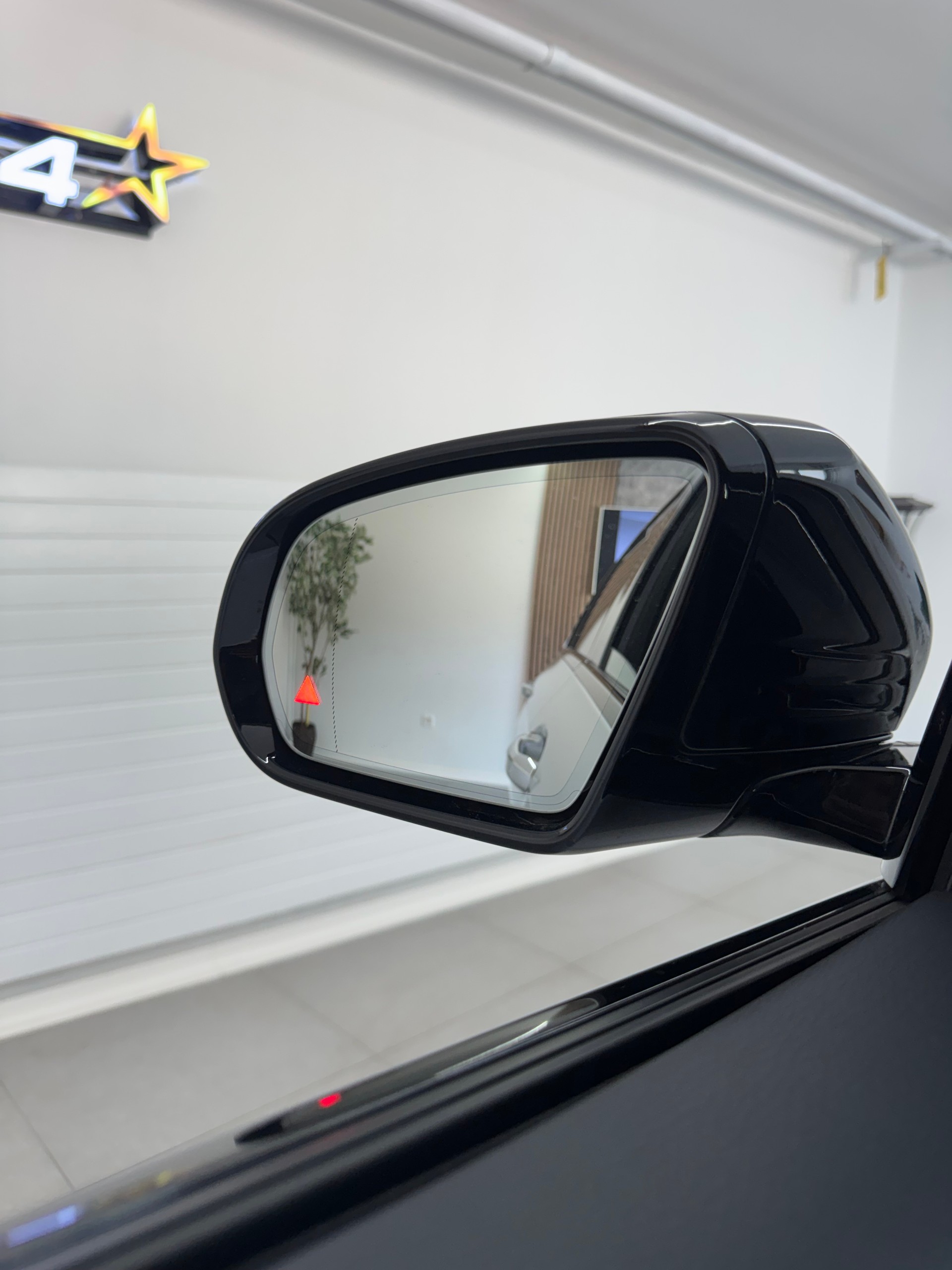 MERCEDES-BENZ E 220d Swiss Star AMG Line 4Matic 9G-Tronic*CH-Fahrzeug*Panoramadach*Frisch MFK*-image-26
