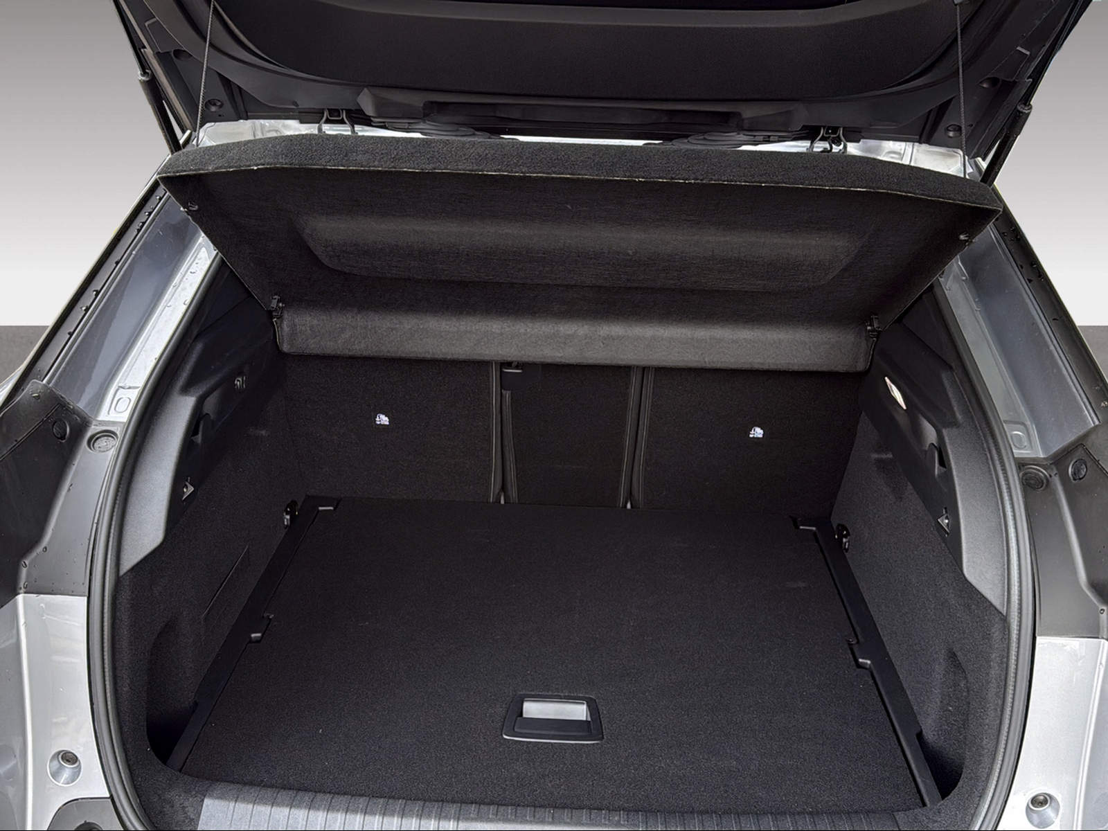 PEUGEOT 3008 1.2 Hybrid Allure 145 PS-image-10