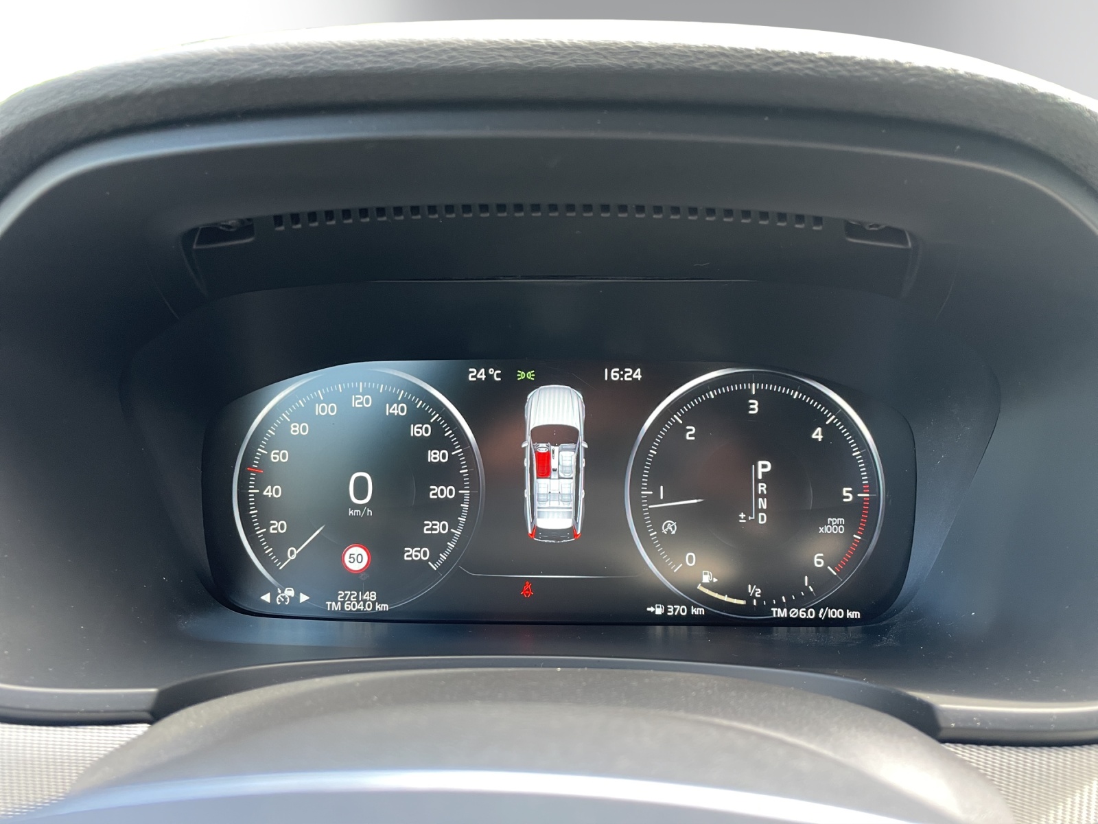 VOLVO V90 D4 AWD R-Design Geartronic-image-19