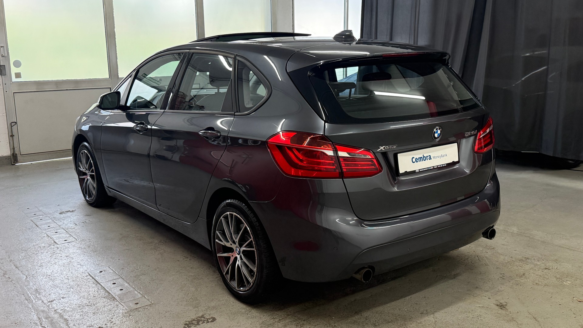 BMW 225i xDrive Active Tourer Steptronic, frisch ab MFK, BMW Service, 4X4, Abstandregler, Leder, DAB, SHD, 1 J. 20000km Garantie-image-5
