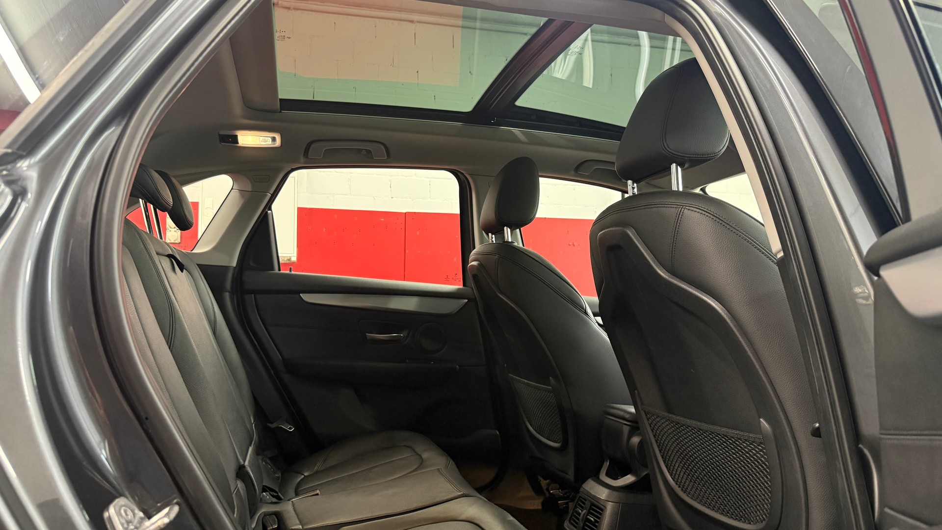 BMW 225i xDrive Active Tourer Steptronic, frisch ab MFK, BMW Service, 4X4, Abstandregler, Leder, DAB, SHD, 1 J. 20000km Garantie-image-12
