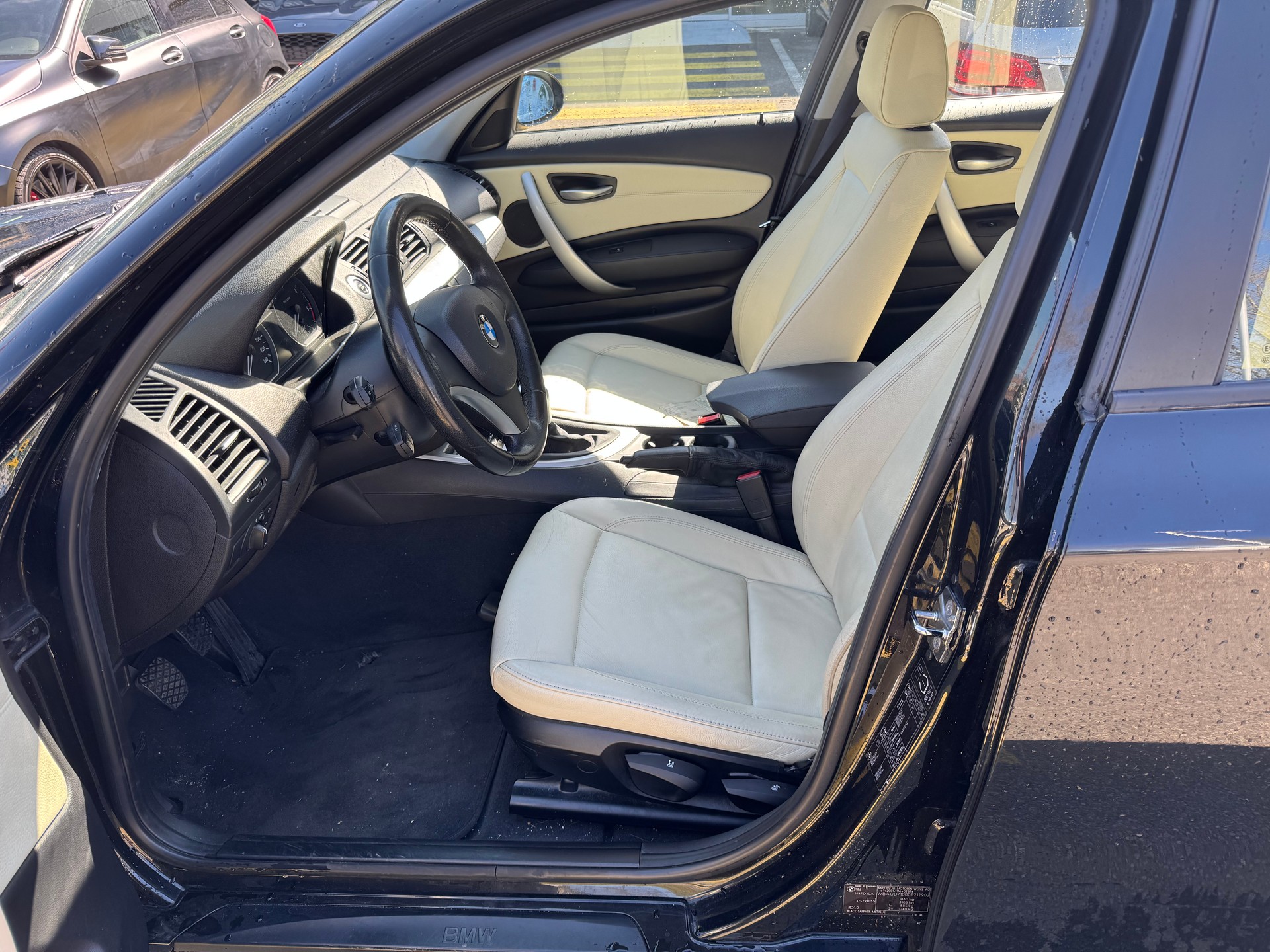 BMW 118d-image-10