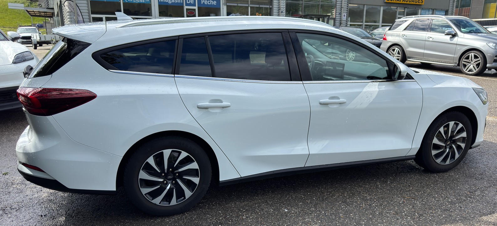 FORD 1.0i EcoB Hybrid 155 Titanium X-image-1