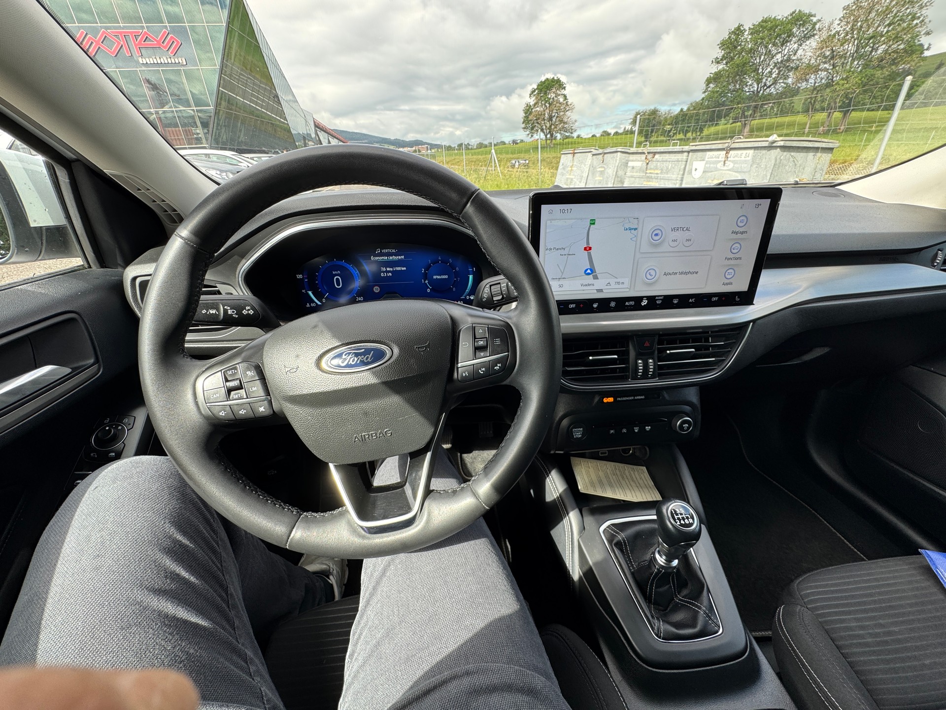 FORD 1.0i EcoB Hybrid 155 Titanium X-image-4