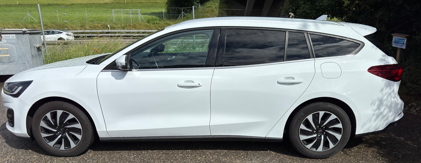 FORD 1.0i EcoB Hybrid 155 Titanium X-image-2