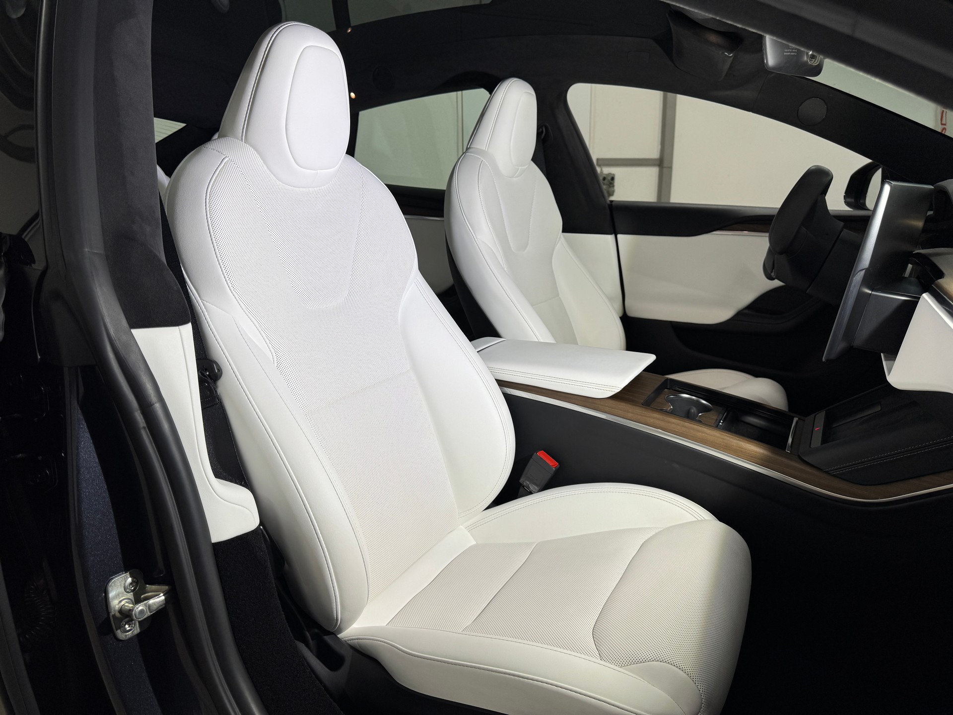 TESLA Model S 100 kWh Palladium Long Range // Autopilot 4 inkl. FSD-image-6