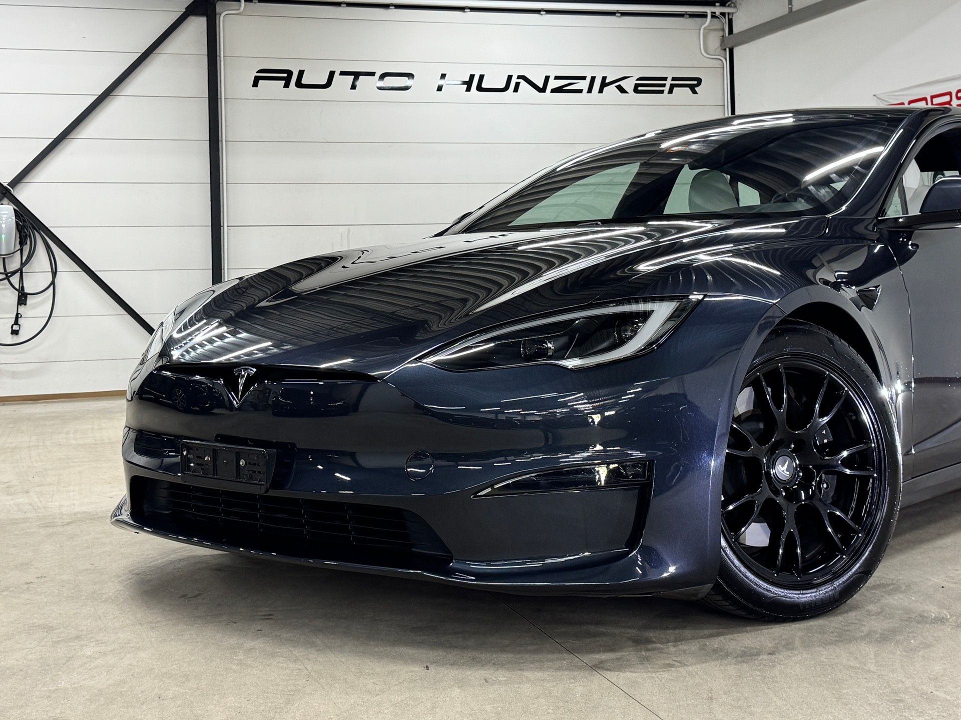 TESLA Model S 100 kWh Palladium Long Range // Autopilot 4 inkl. FSD-image-20