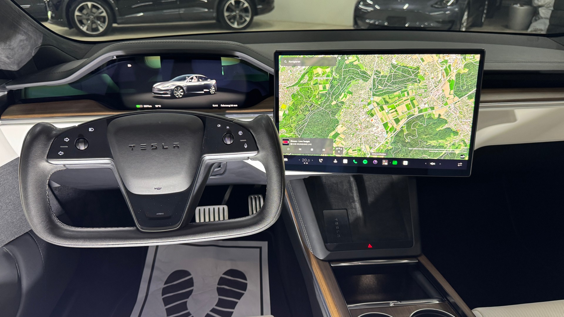 TESLA Model S 100 kWh Palladium Long Range // Autopilot 4 inkl. FSD-image-11