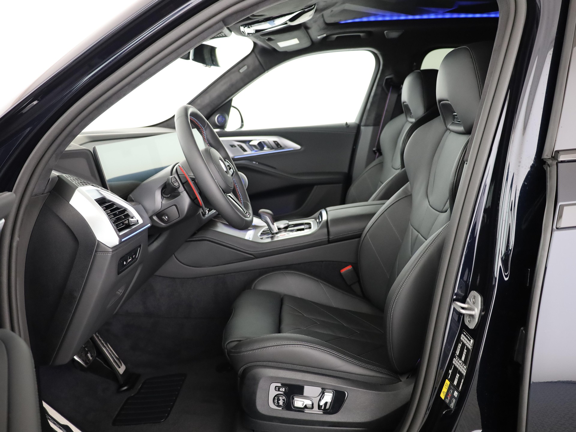 BMW XM Label Plug-in Hybrid-image-15