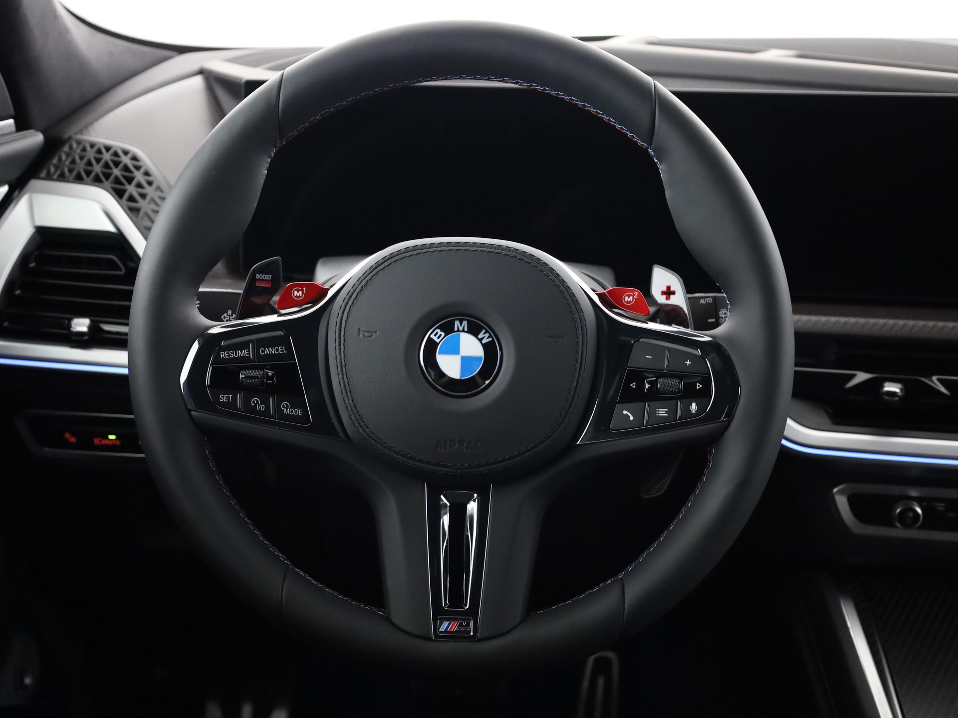 BMW XM Label Plug-in Hybrid-image-18