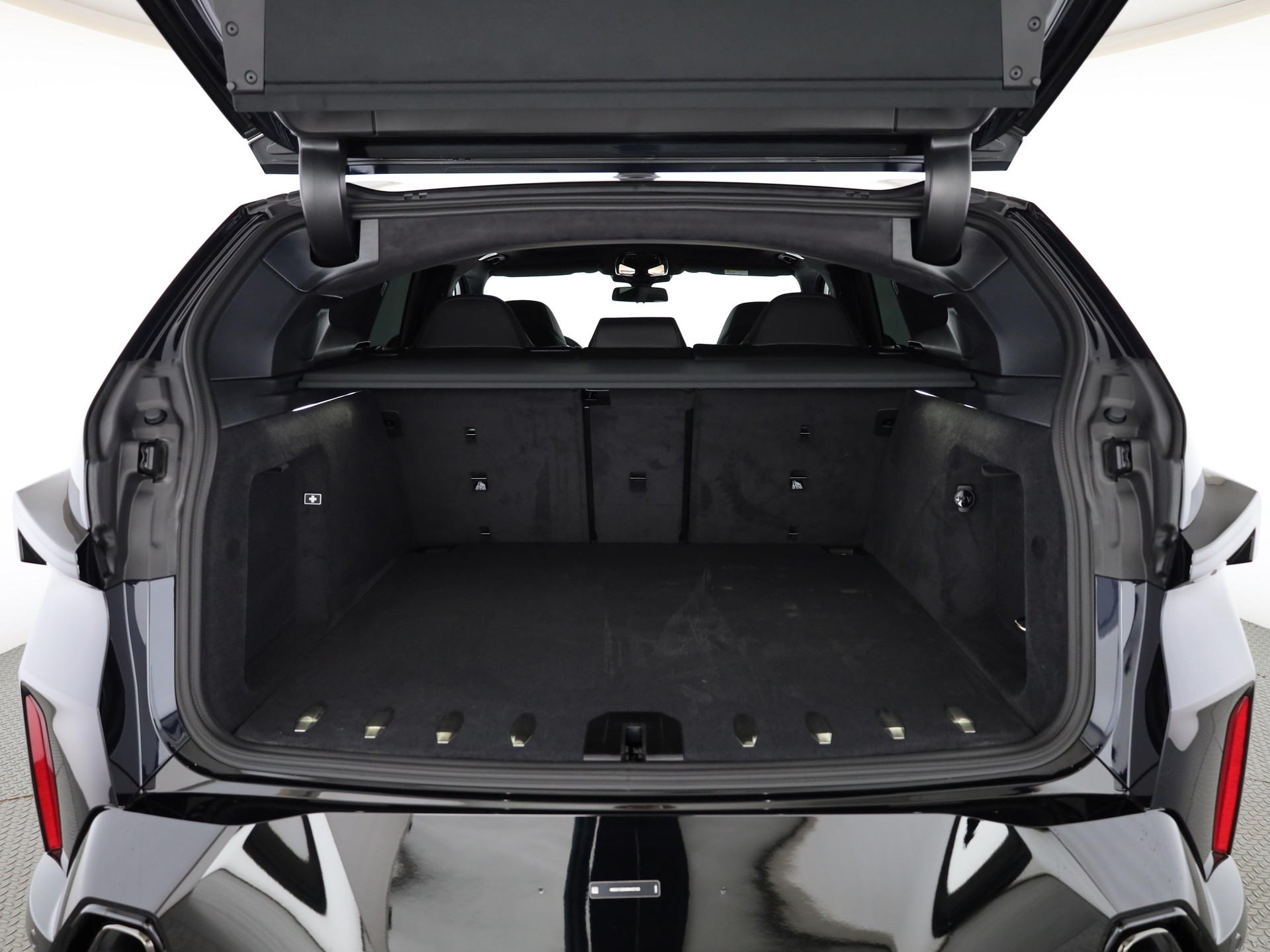 BMW XM Label Plug-in Hybrid-image-6