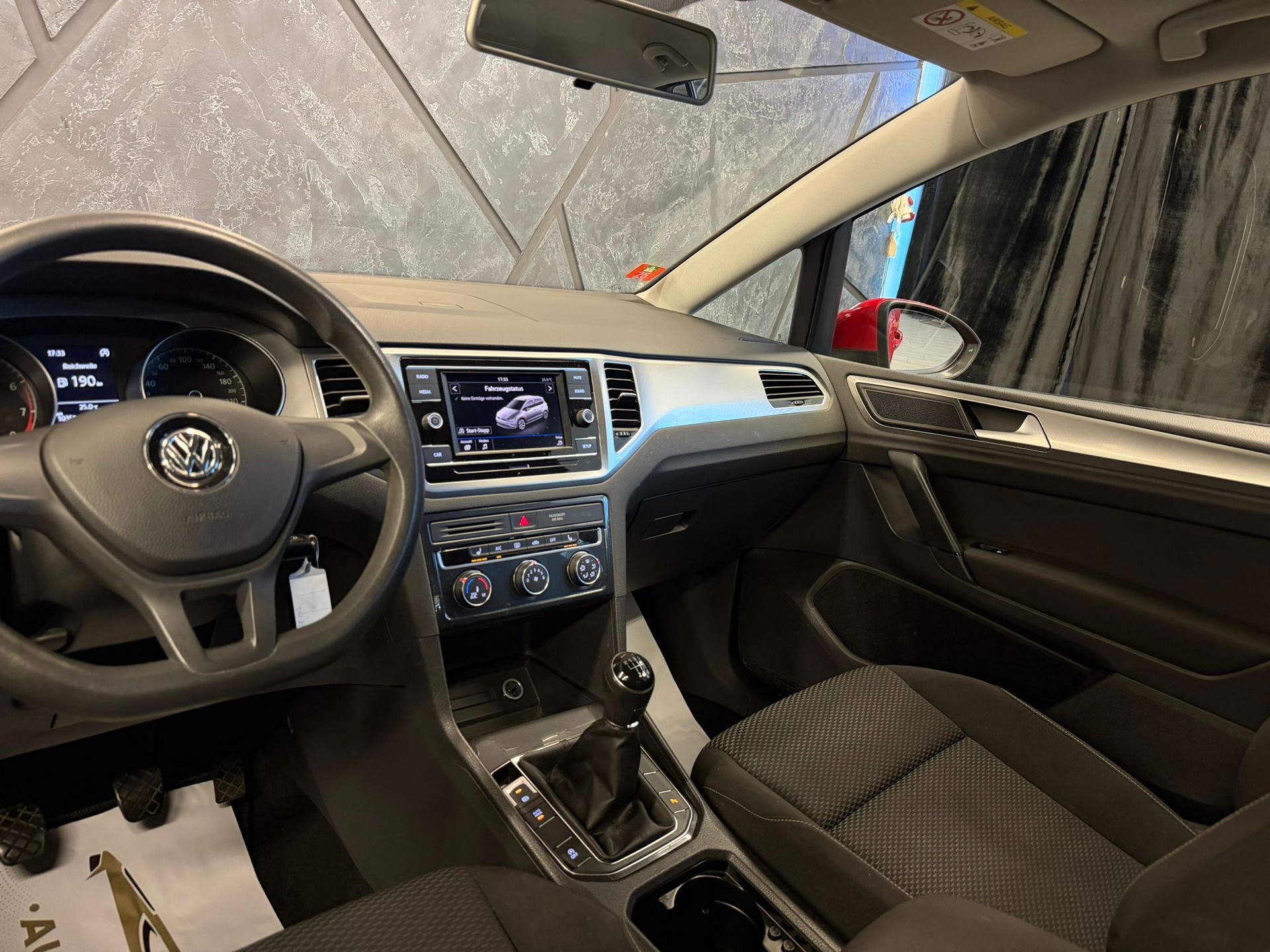 VW Golf Sportsvan 1.0 TSI Comfortline-image-9