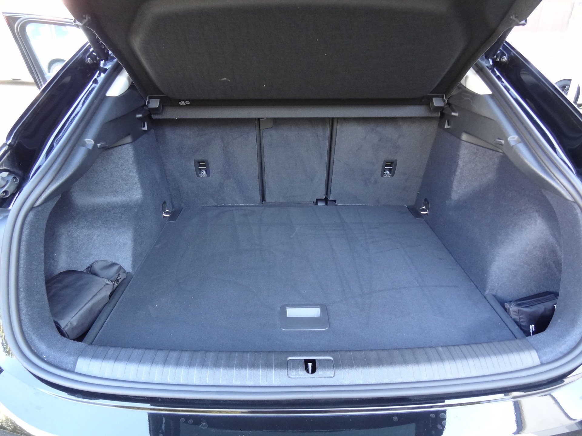 AUDI Q3 Sportback 40 TFSI quattro S-tronic-image-10