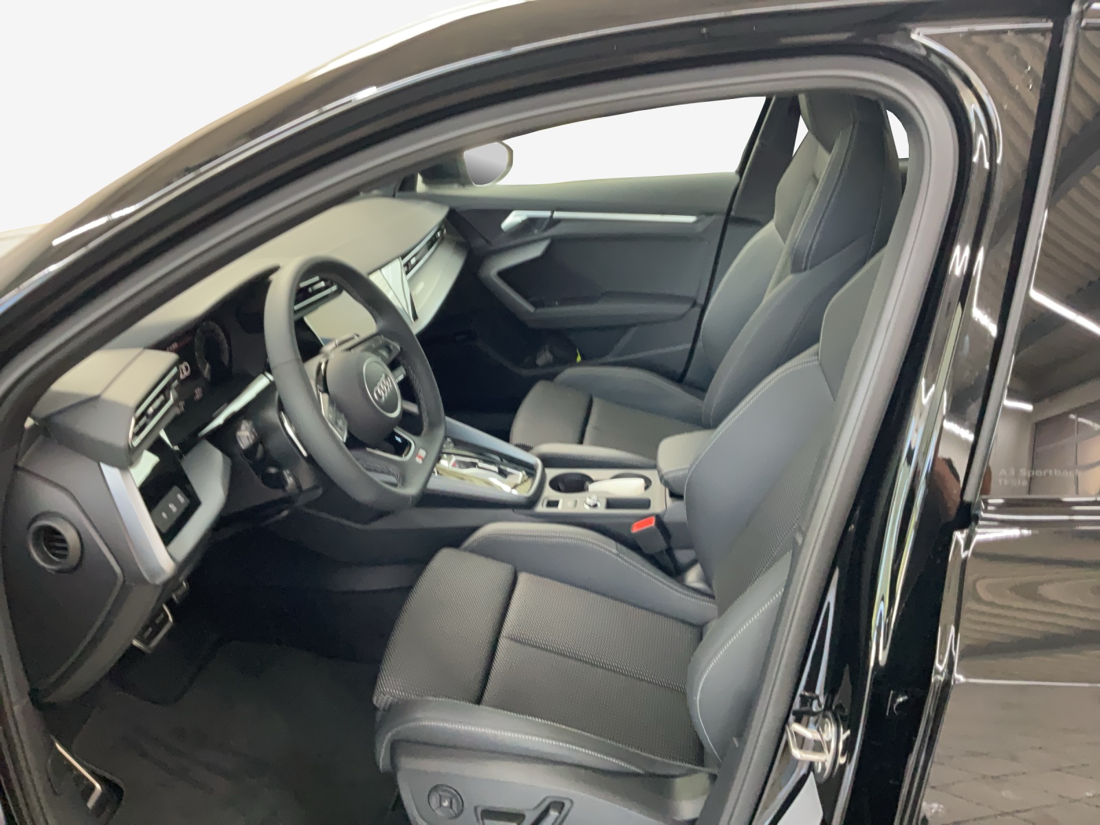 AUDI A3 Sportback TFSI e 200 kW S line Attraction S tronic-image-7