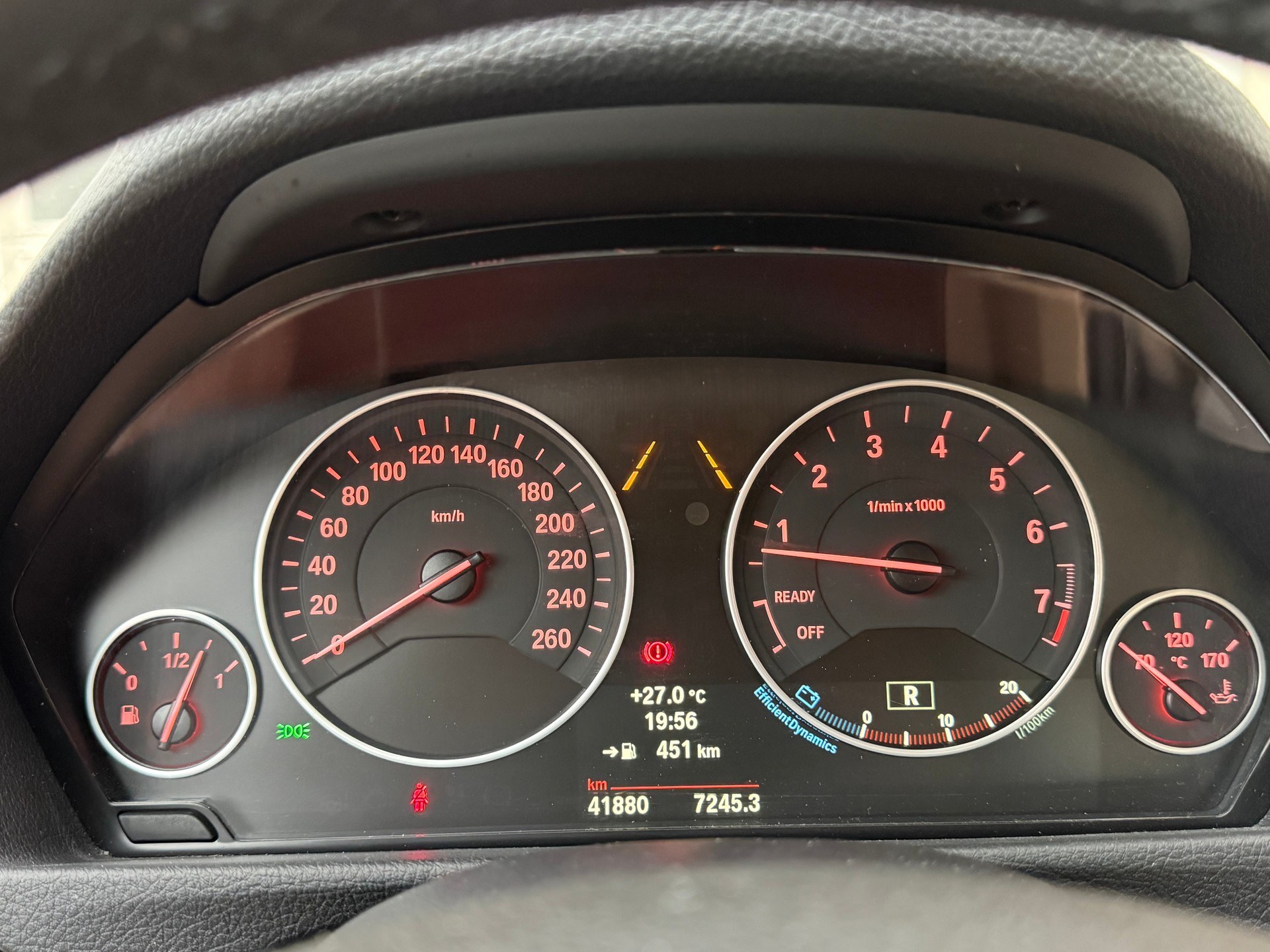 BMW 320i xDrive Sport Line Steptronic-image-10