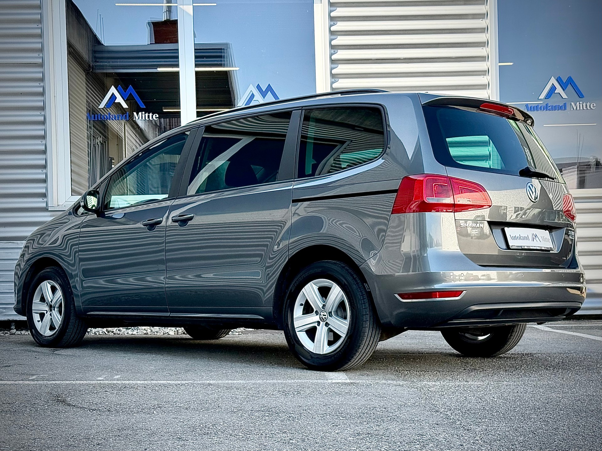 VW Sharan 2.0 TDI BlueMotion Technology Cup DSG-image-2