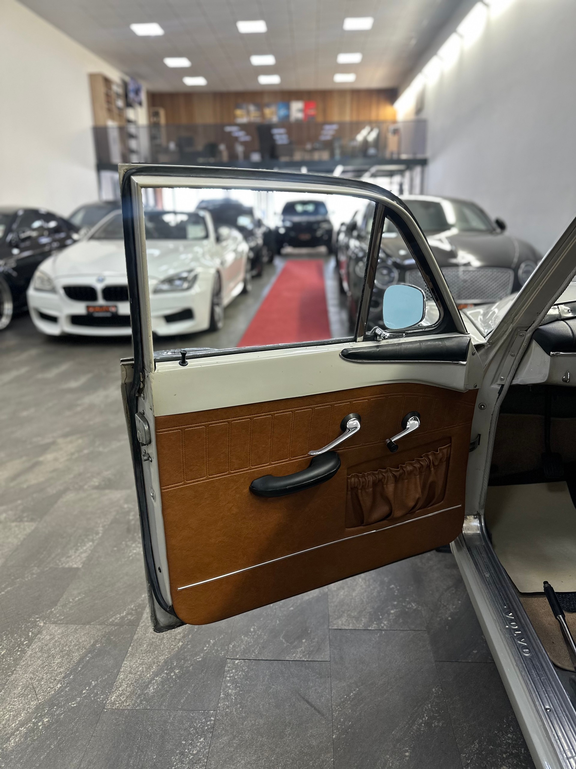 VOLVO P12132-image-14