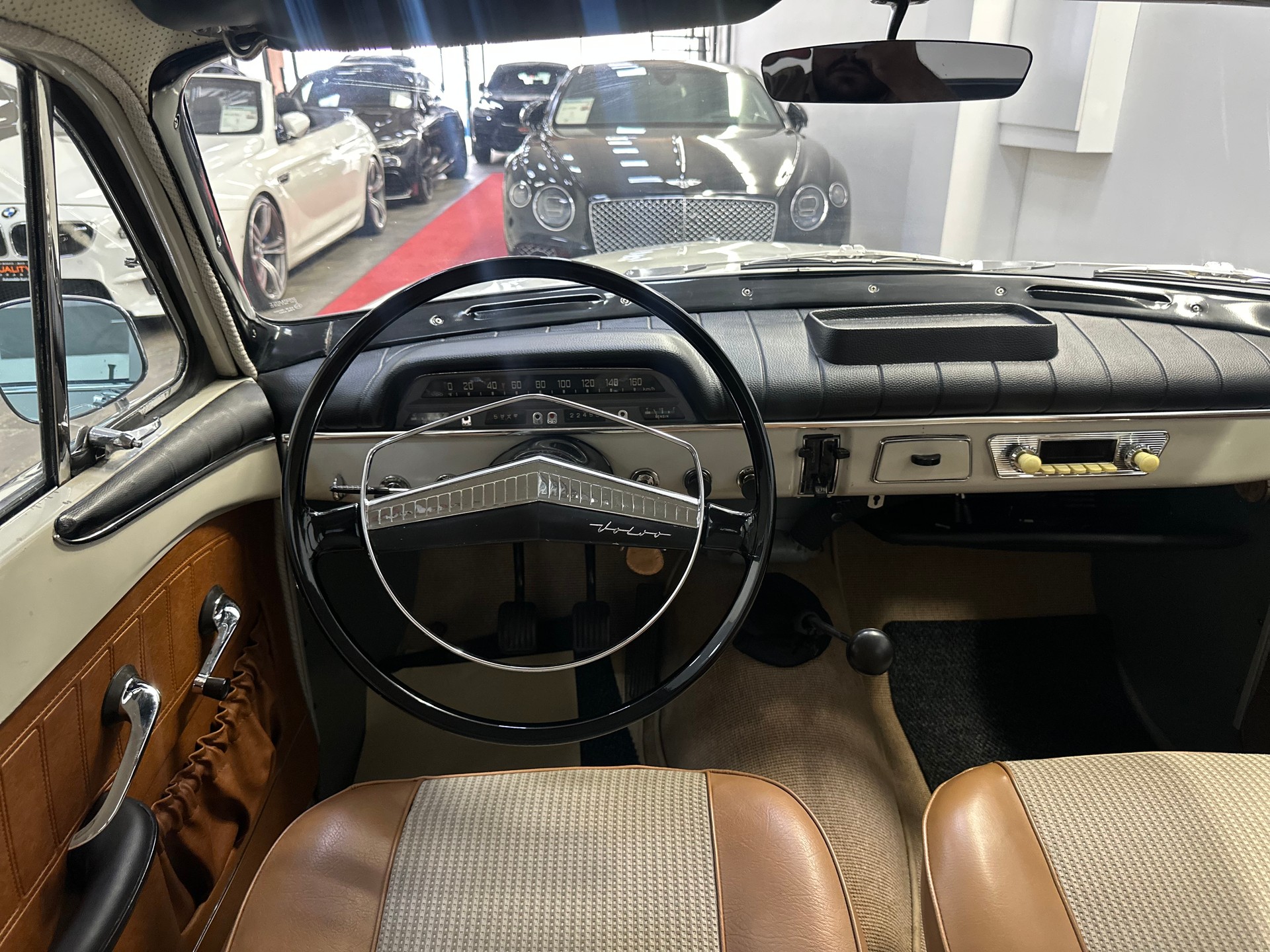 VOLVO P12132-image-10