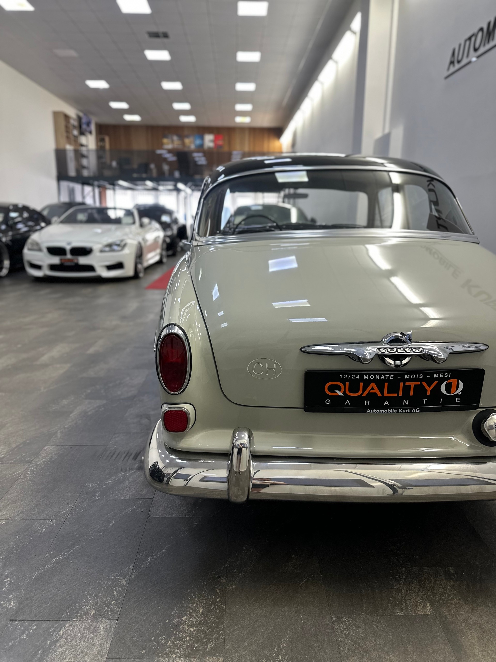 VOLVO P12132-image-4