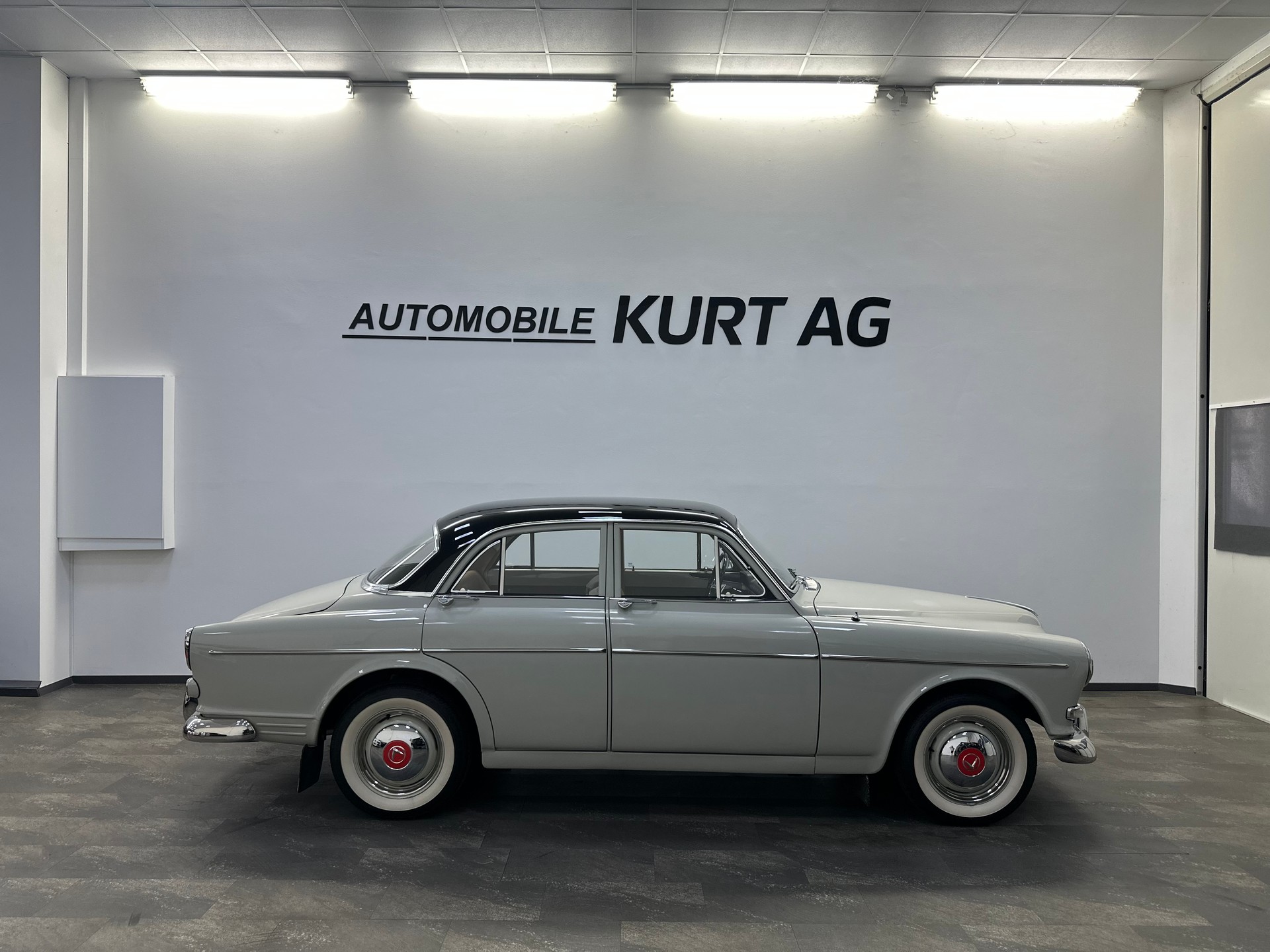 VOLVO P12132-image-6