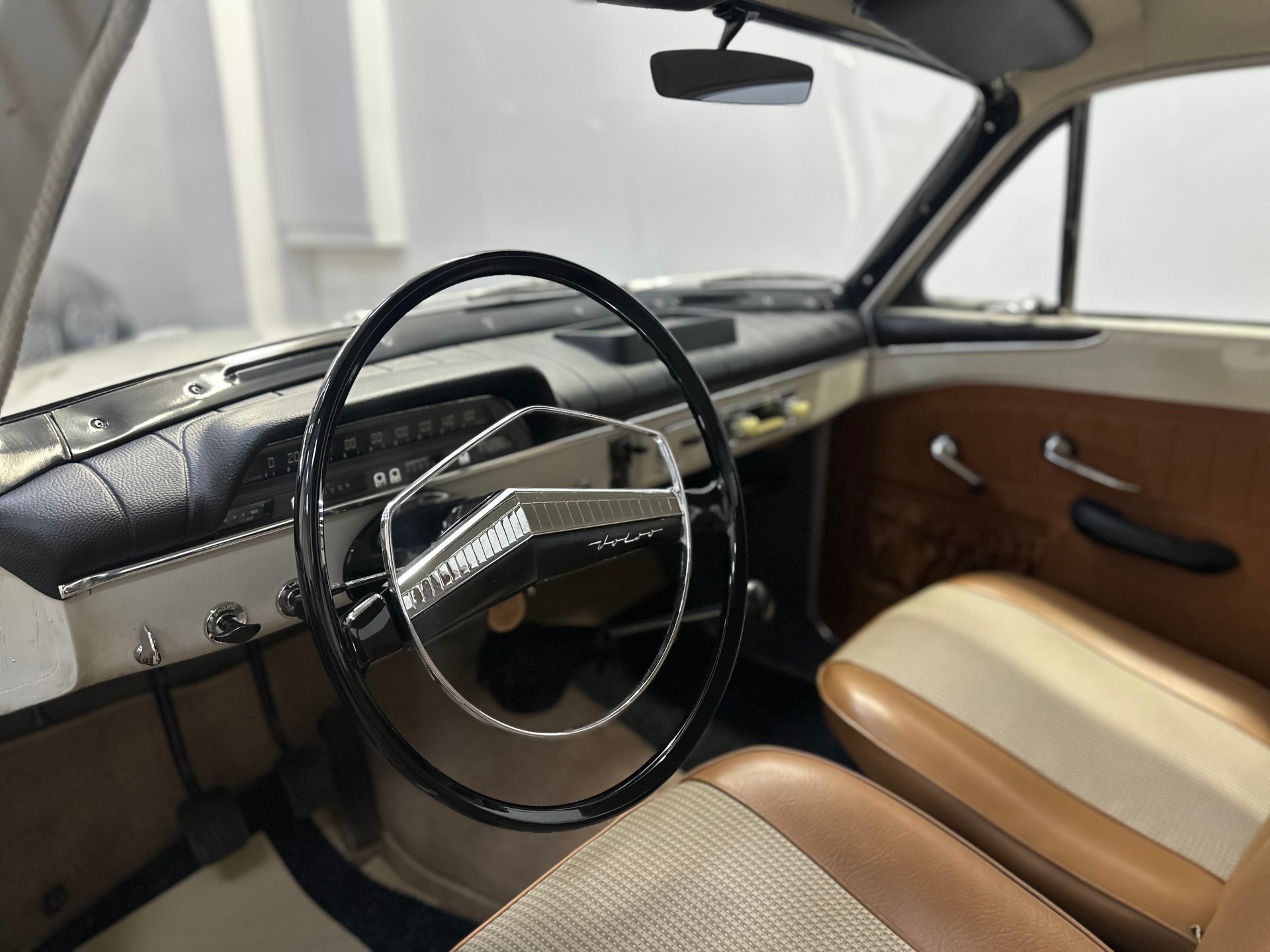 VOLVO P12132-image-12