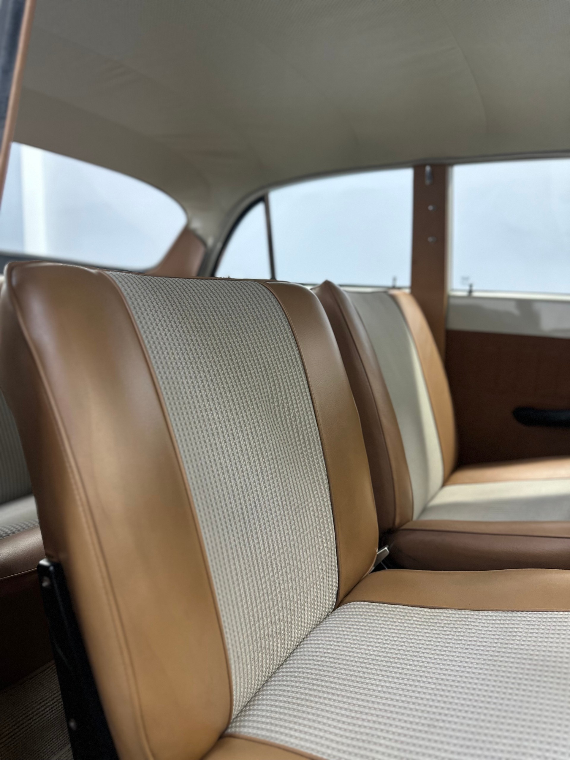 VOLVO P12132-image-13