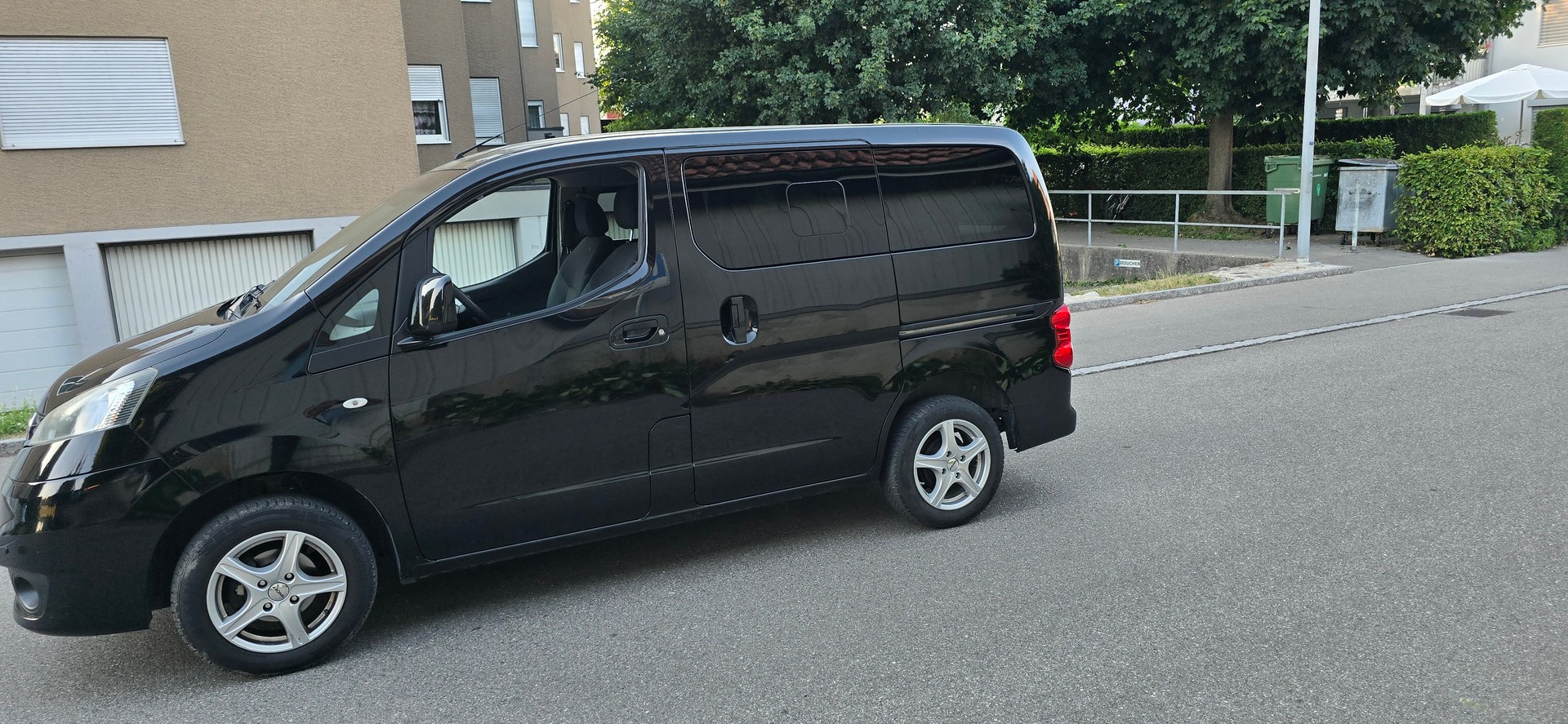 NISSAN NV200 1.5 dCi 110 Evalia Tekna-image-3