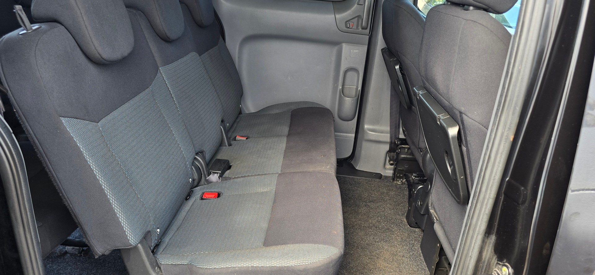 NISSAN NV200 1.5 dCi 110 Evalia Tekna-image-12