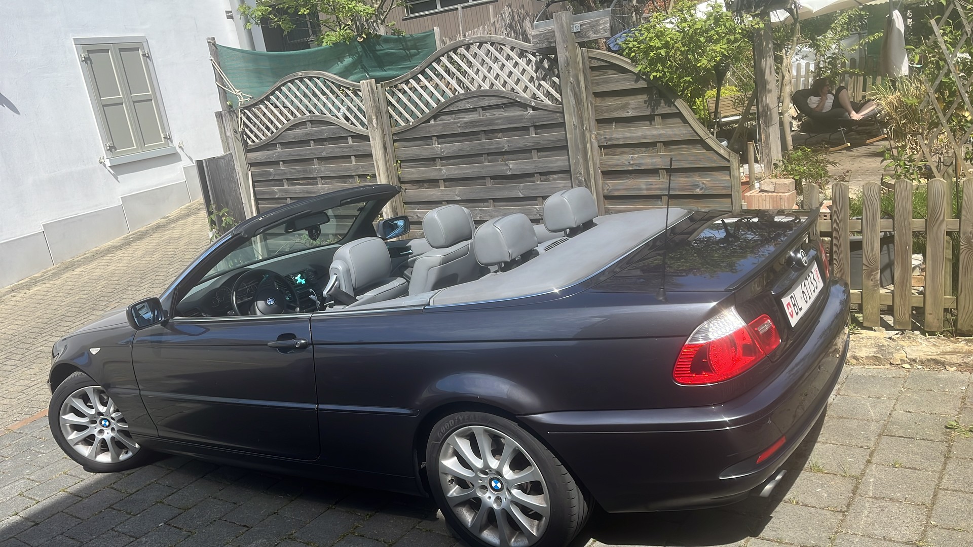 BMW 320Ci-image-1