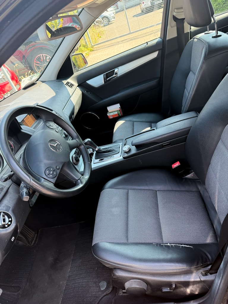 MERCEDES-BENZ C 200 Kompressor-image-3