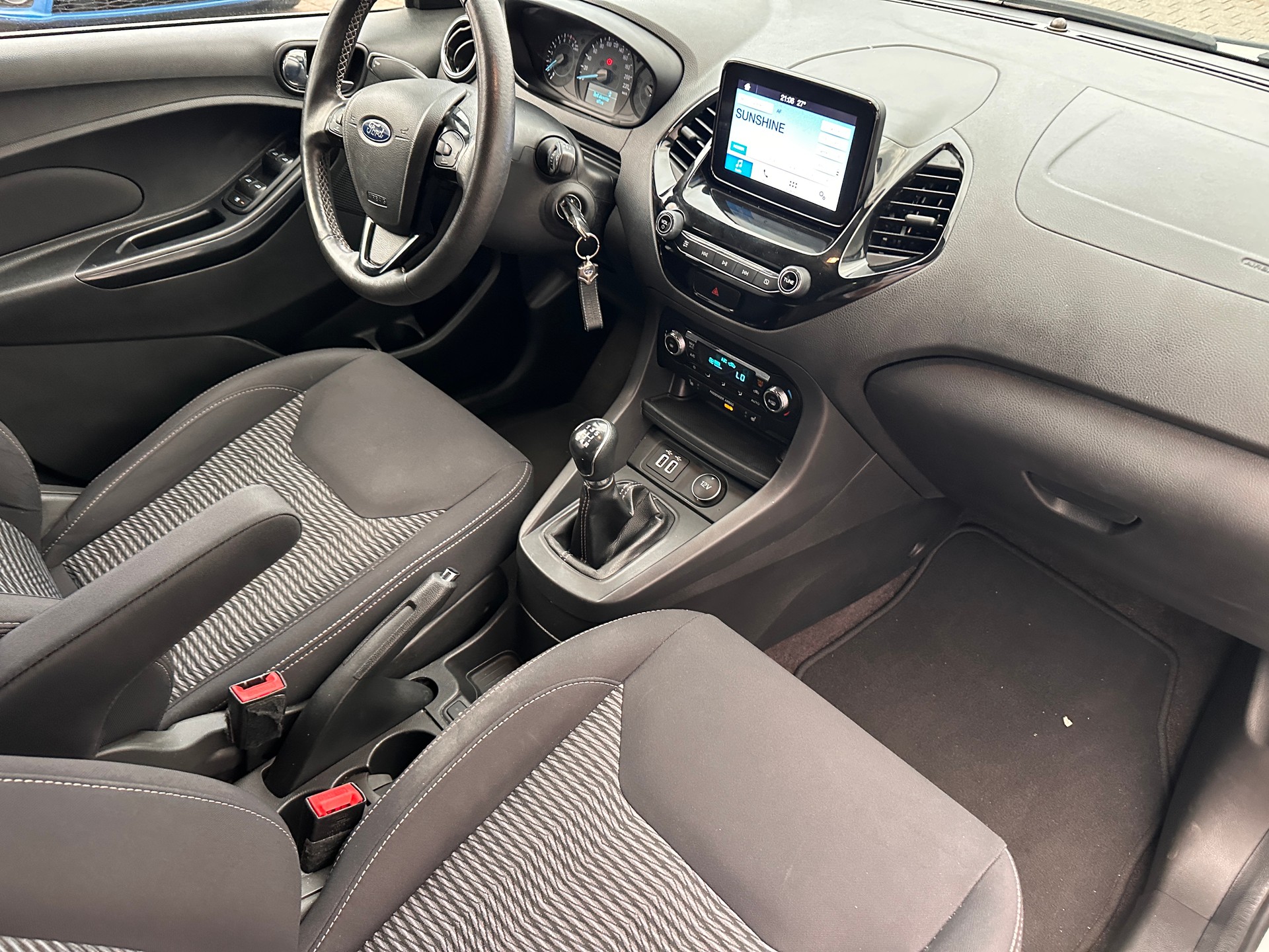 FORD KA+ 1.2 Ti-VCT Black Edition-image-5