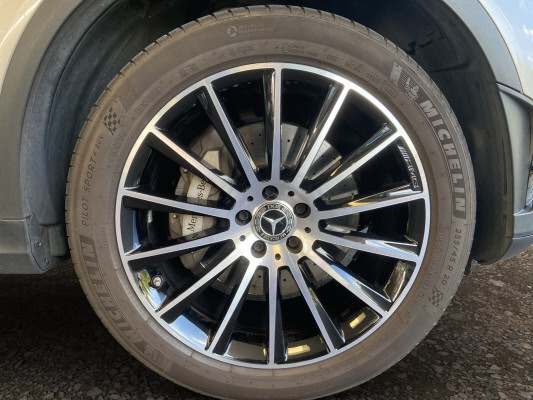 MERCEDES-BENZ GLC 220 d AMG Line 4Matic-image-8