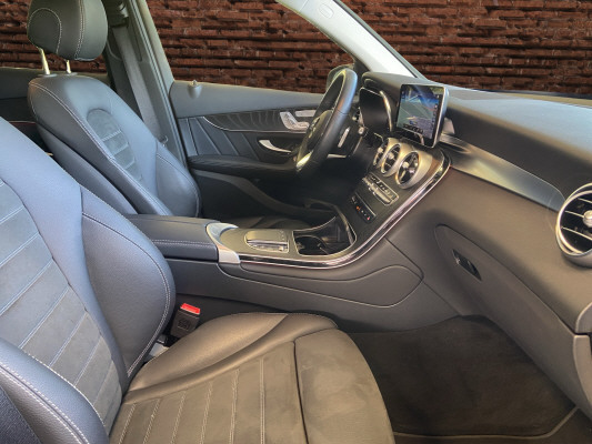 MERCEDES-BENZ GLC 220 d AMG Line 4Matic-image-12
