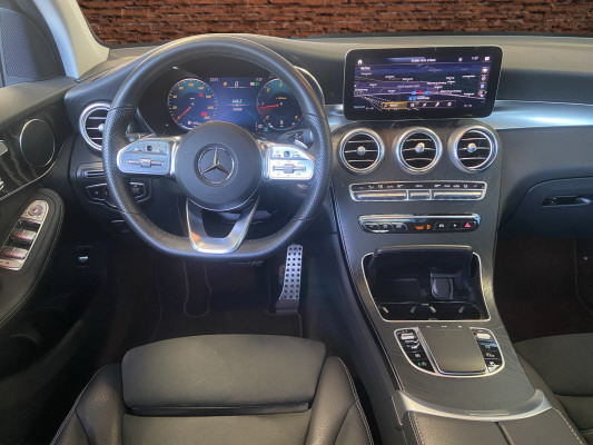 MERCEDES-BENZ GLC 220 d AMG Line 4Matic-image-10