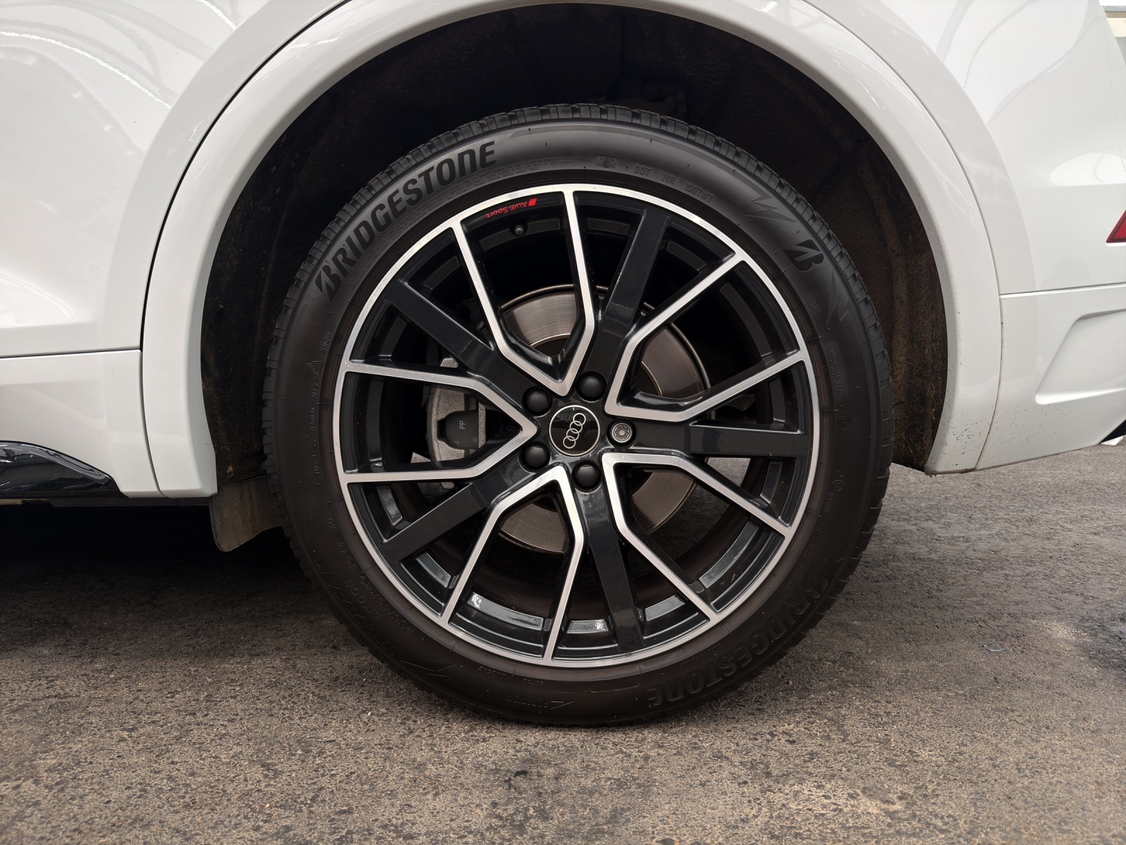 AUDI Q5 40 TDI S-line quattro S-tronic - AHK - Head-Up - Matrix-LED-image-14