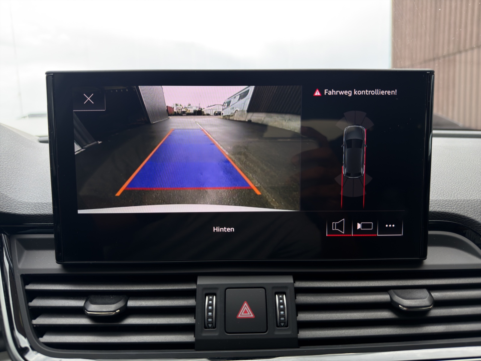 AUDI Q5 40 TDI S-line quattro S-tronic - AHK - Head-Up - Matrix-LED-image-8